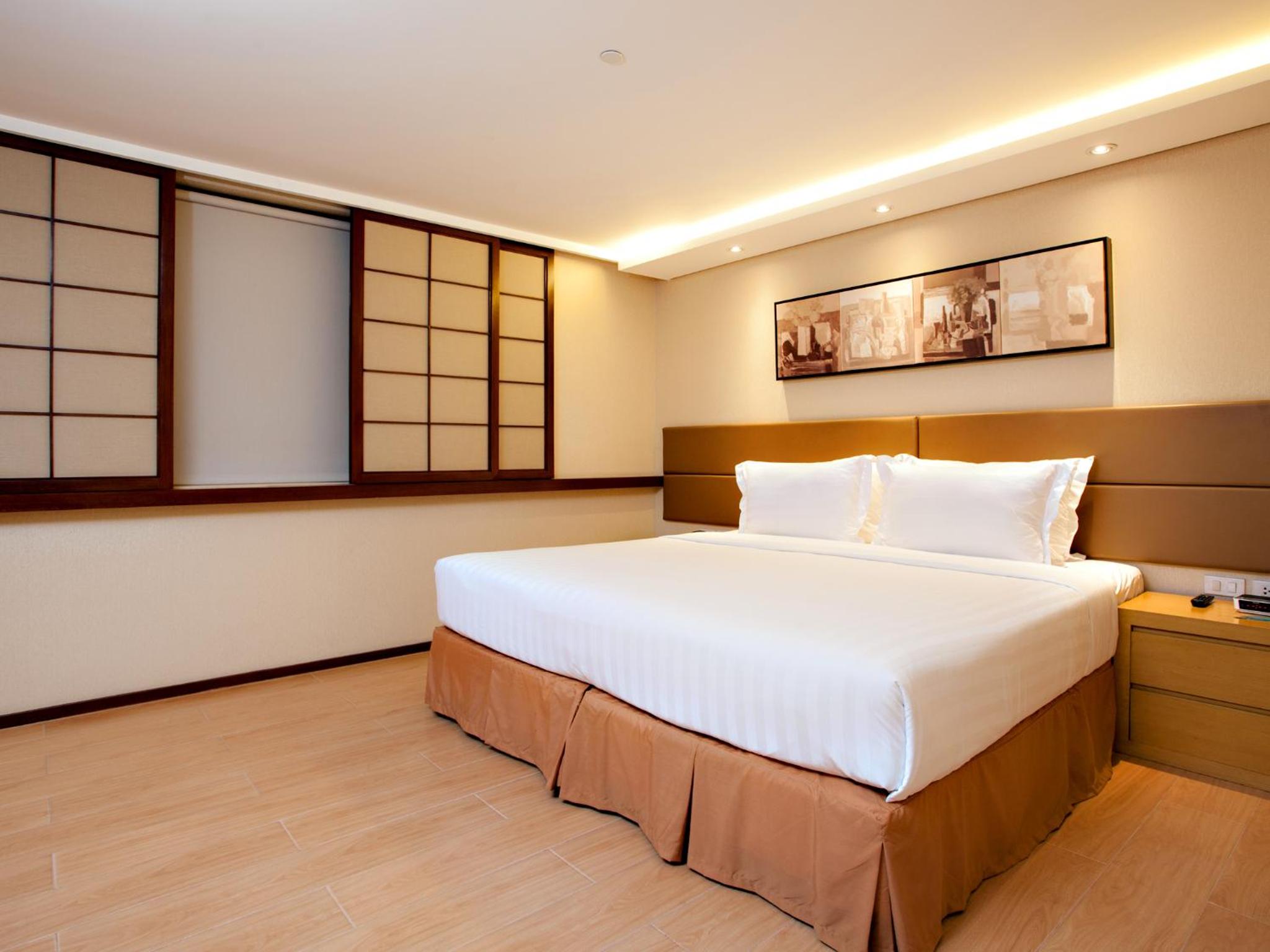 Business King Room - Photo 4