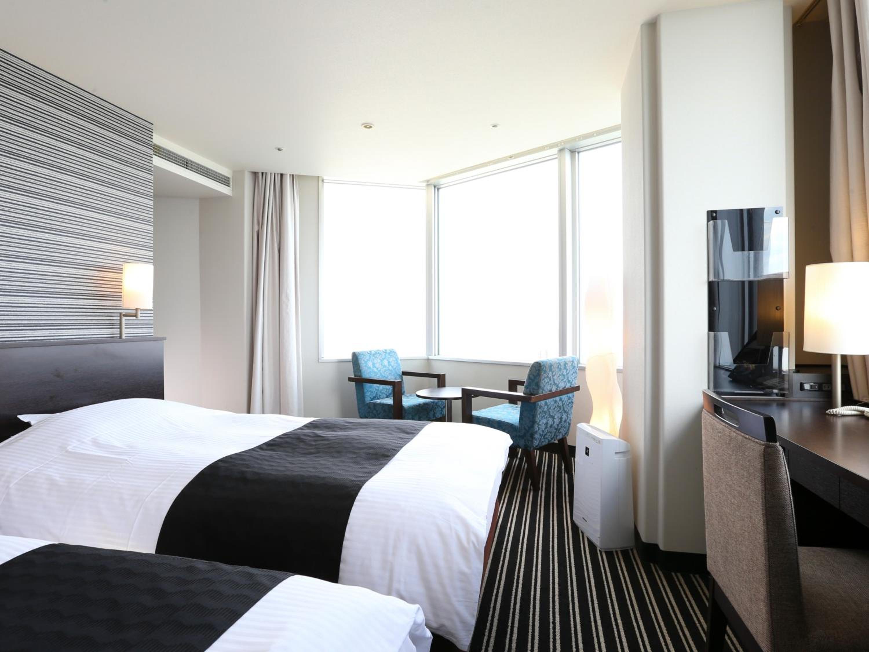 Deluxe Twin Room - Non-Smoking - Photo 10