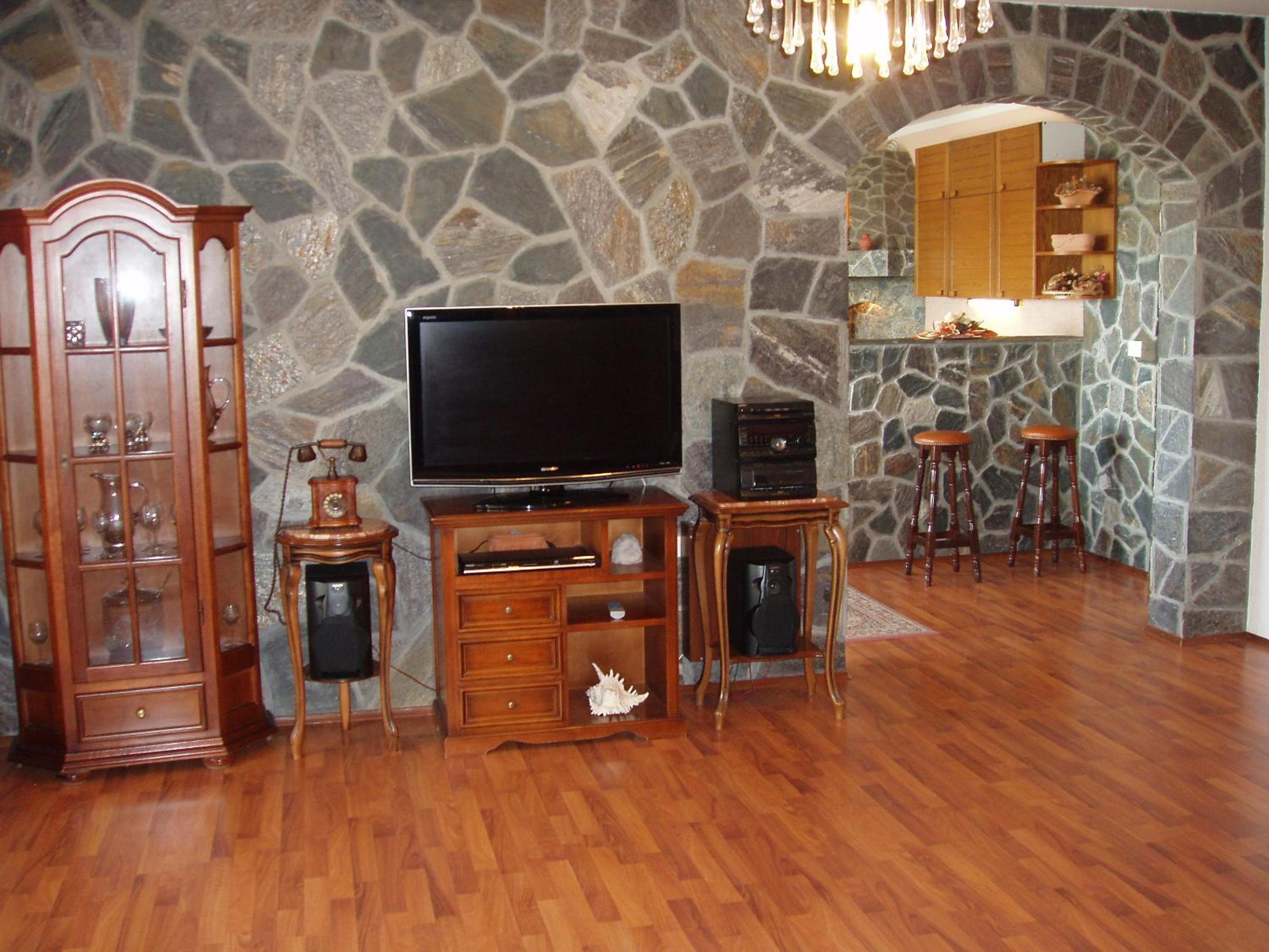 Three-Bedroom Apartment photo 3