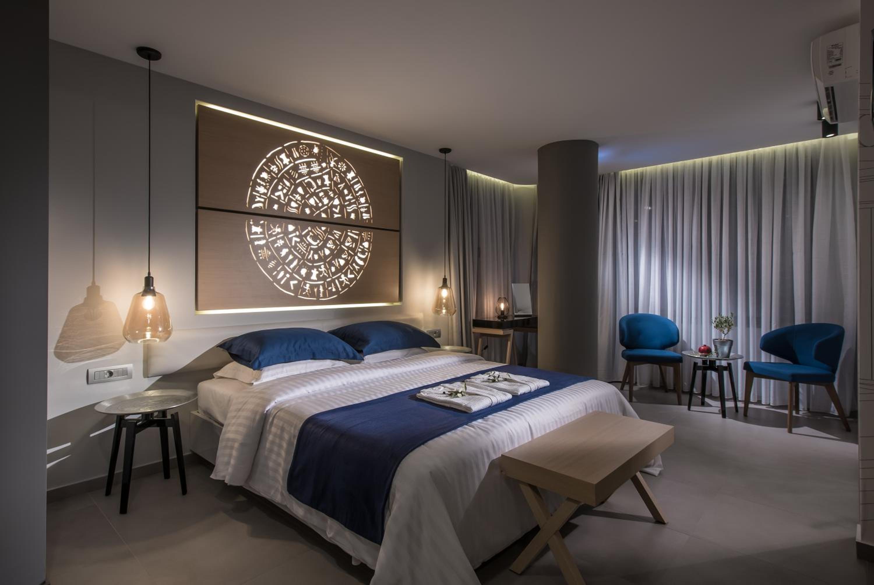 Executive Suite with City View