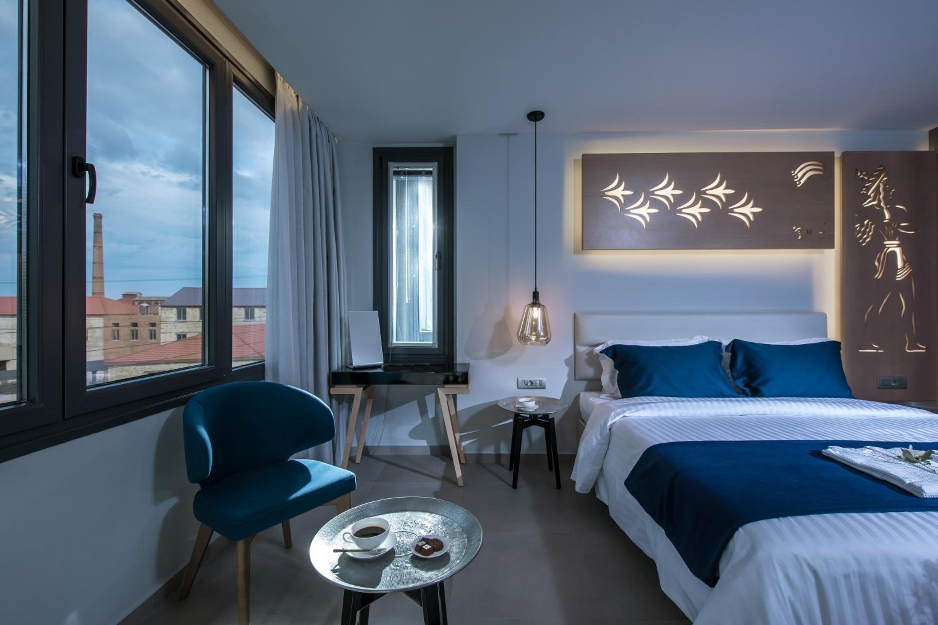 Superior Suite Partly Sea View photo 2