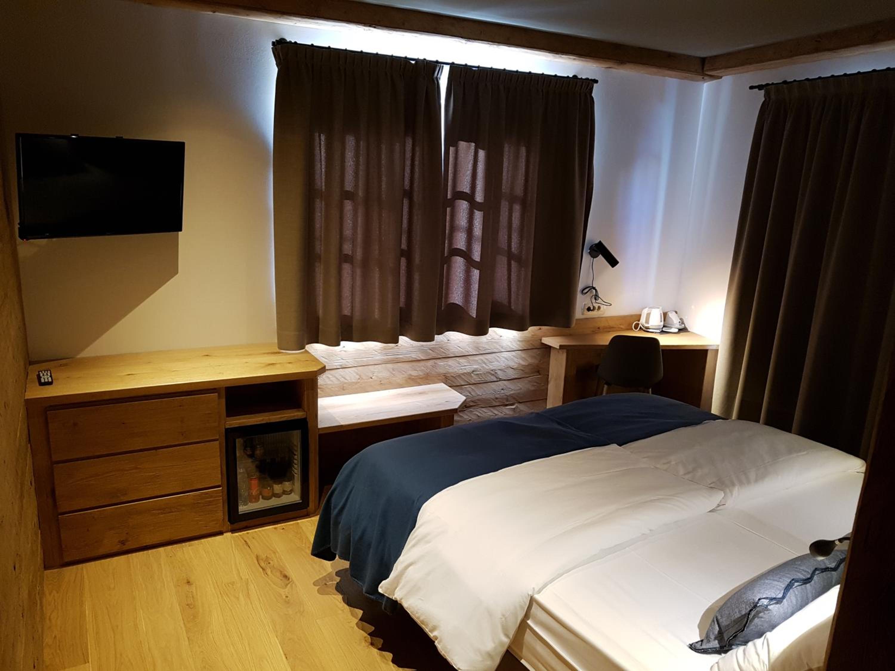 Double or Twin Room with Balcony photo 2