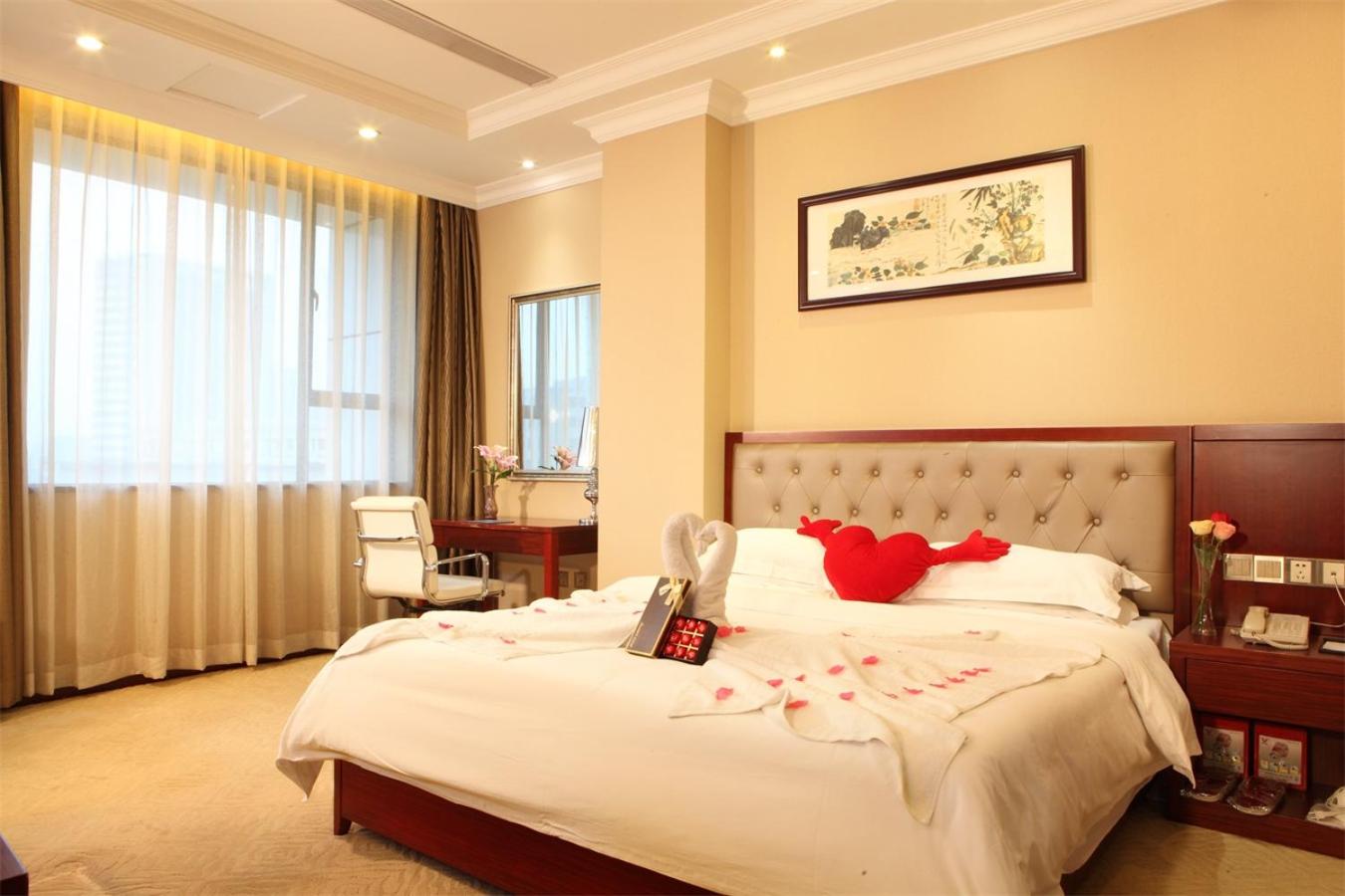 Executive Suite photo 2