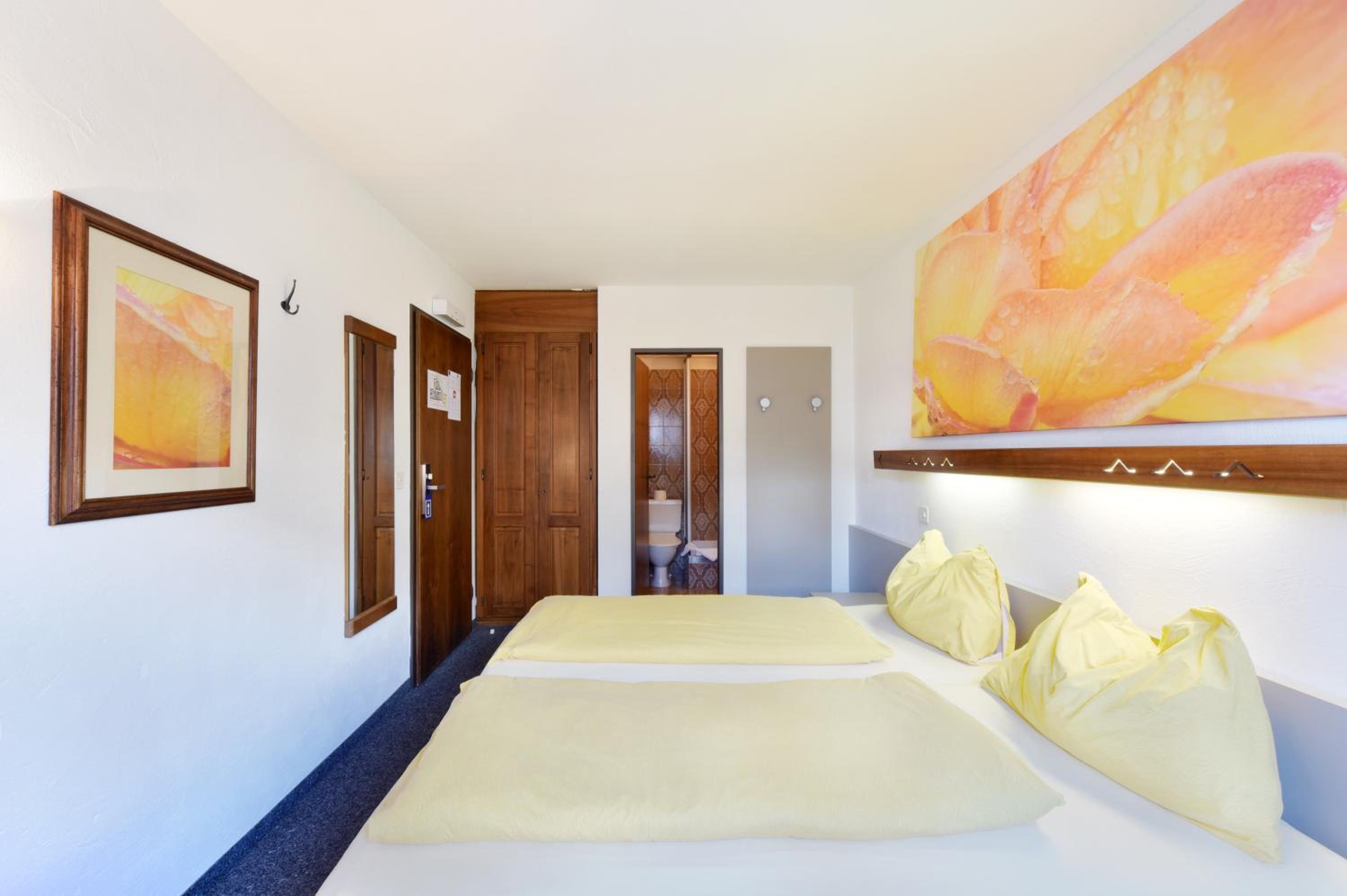 Double Room - Photo 2