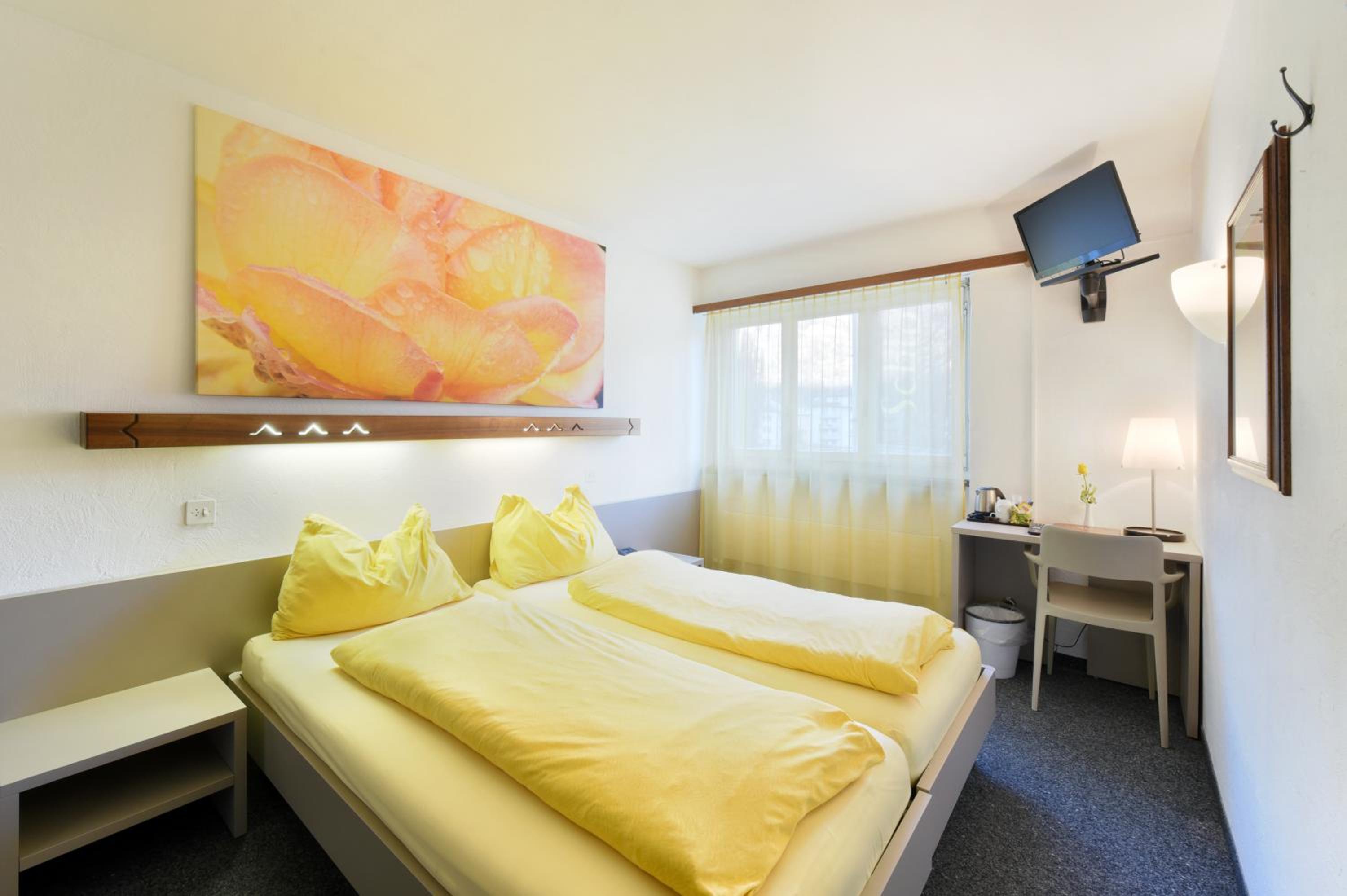 Double Room - Photo 6