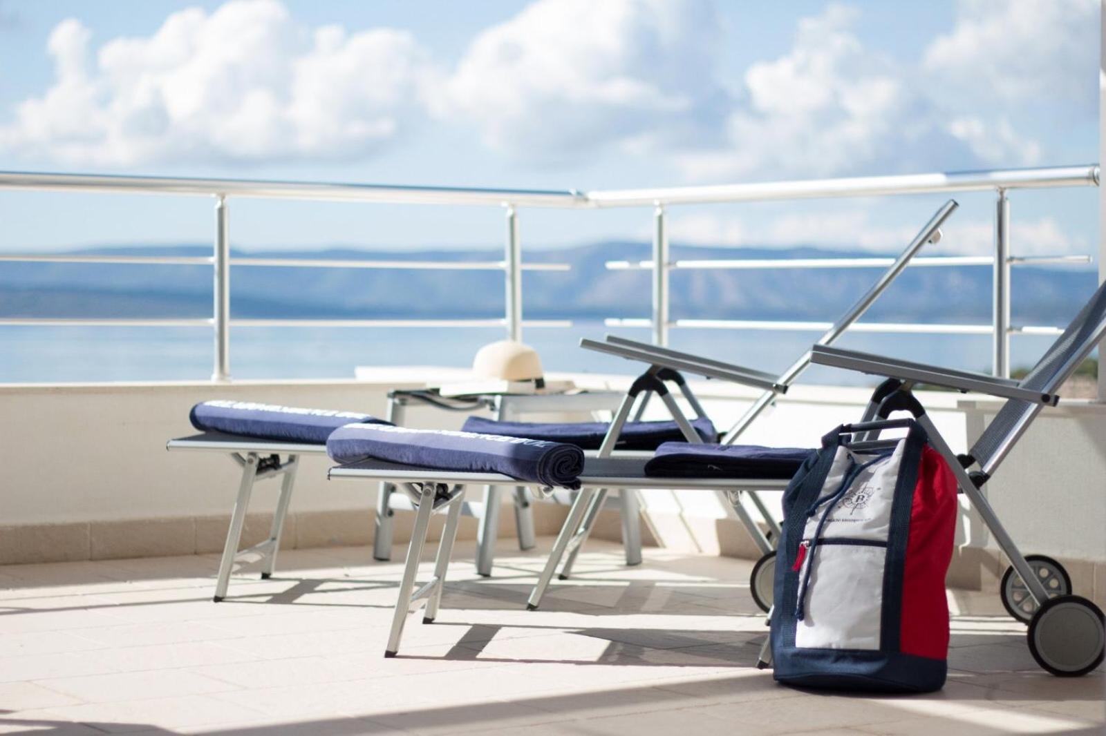 Two-Bedroom Apartment with Terrace and Sea View photo 1