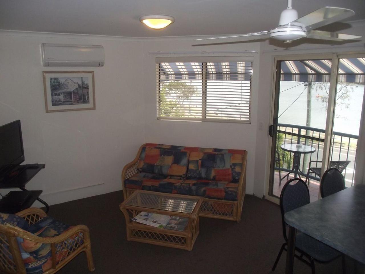 One-Bedroom Apartment with River View photo 2