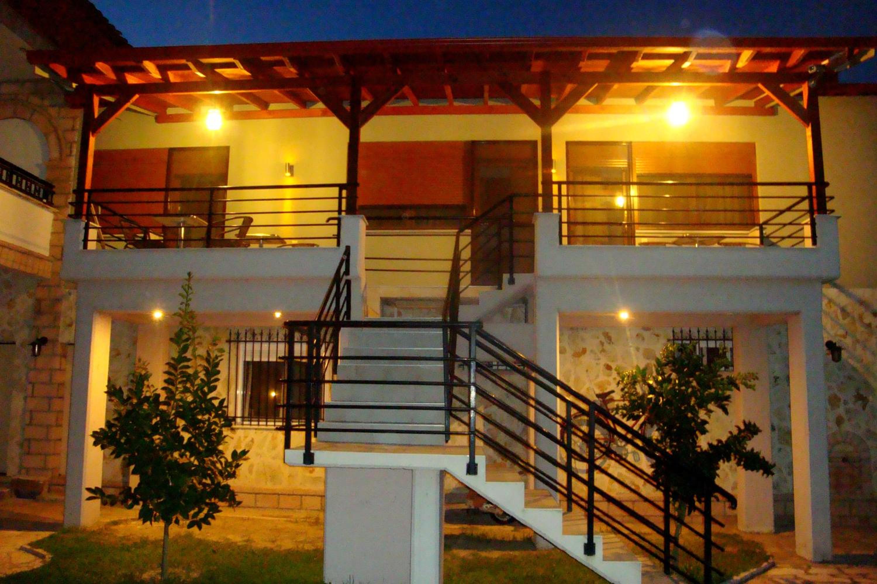 Apartment with Garden View - Photo 17