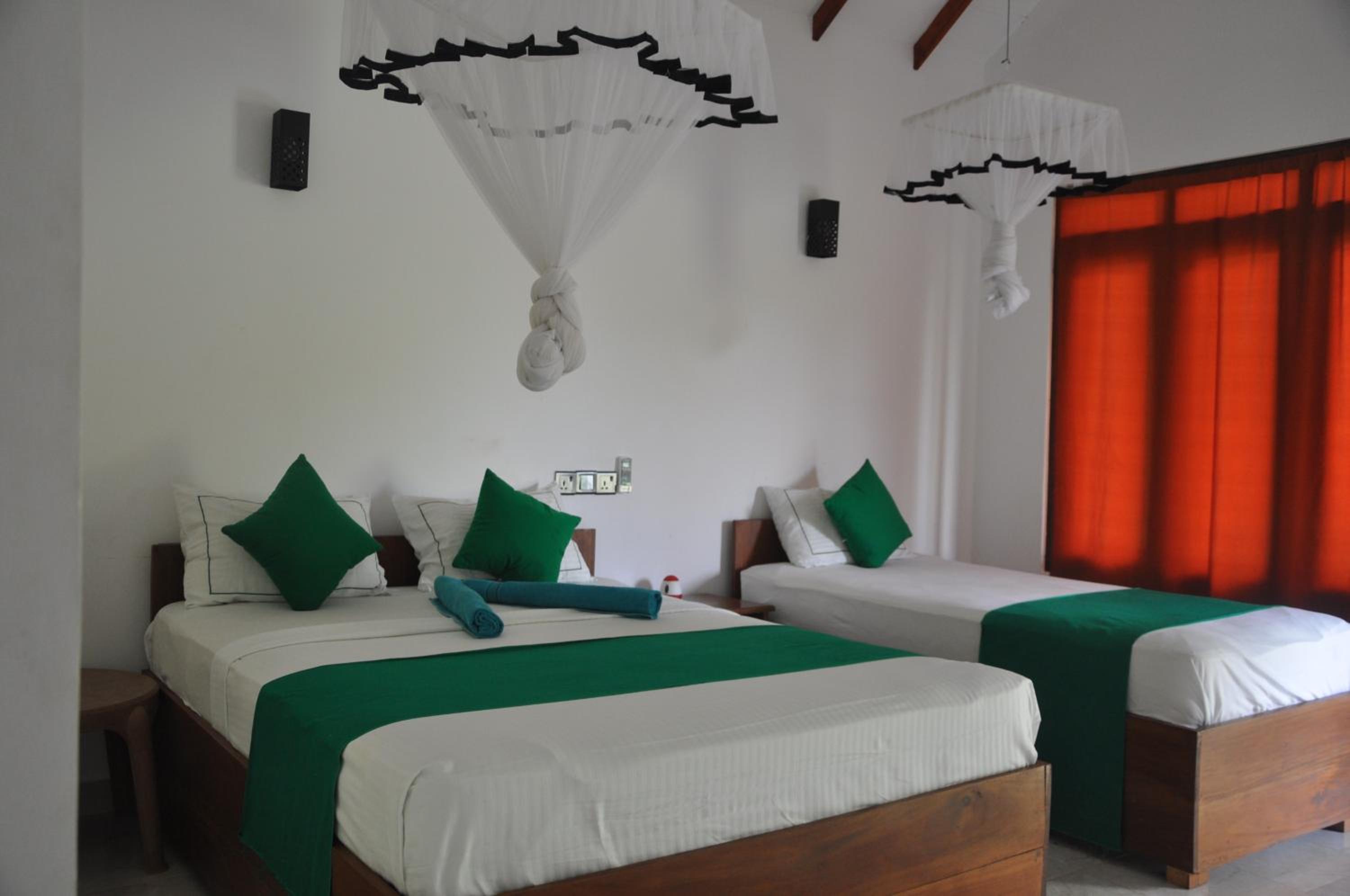 Deluxe Wooden Room photo 2