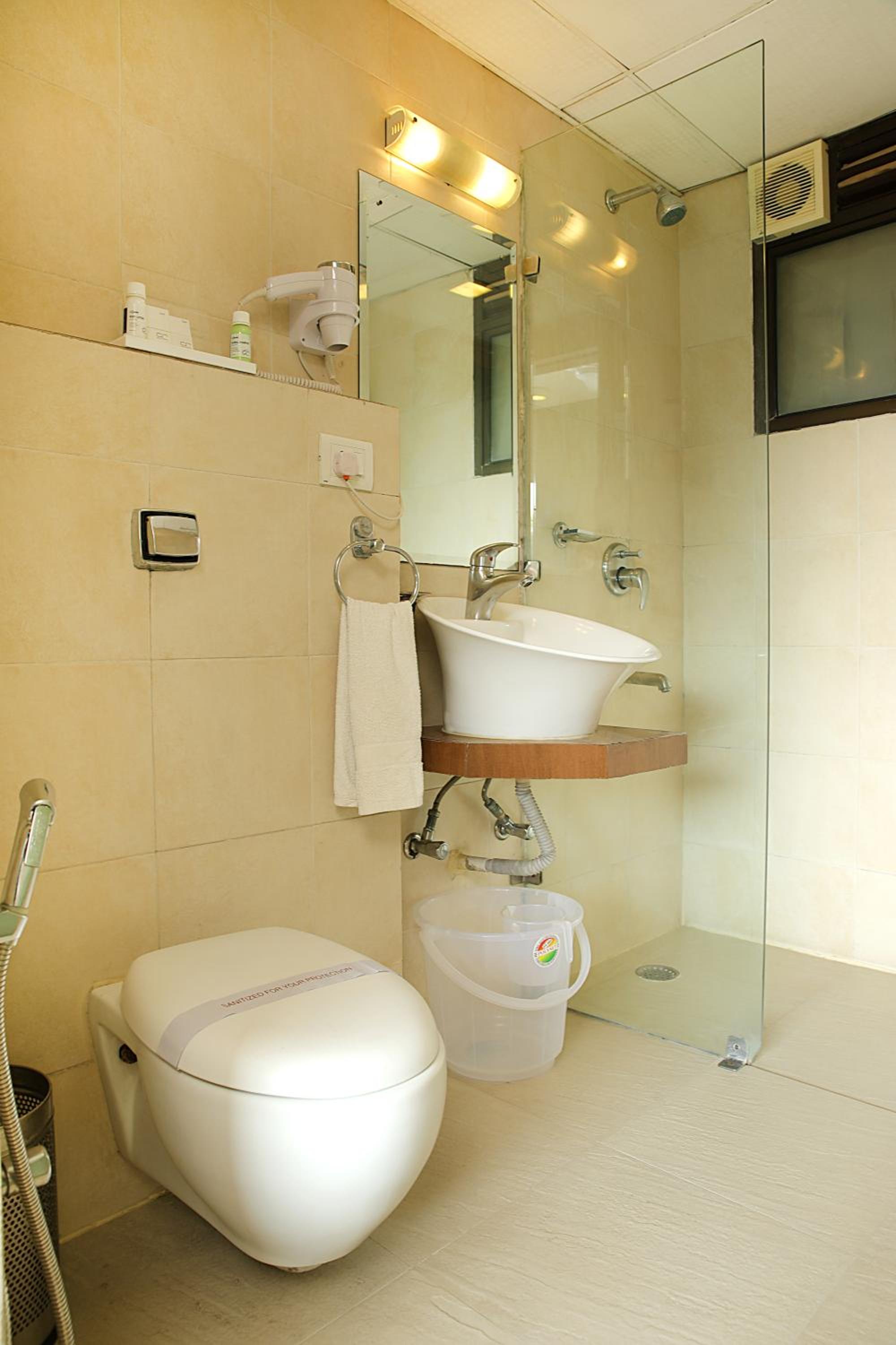 Deluxe Room - Photo 13