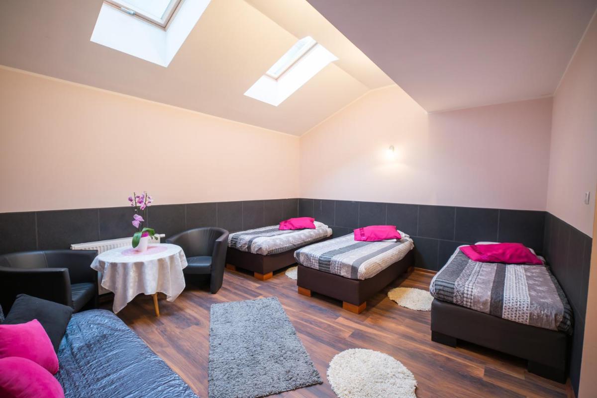 Classic Triple Room photo 2