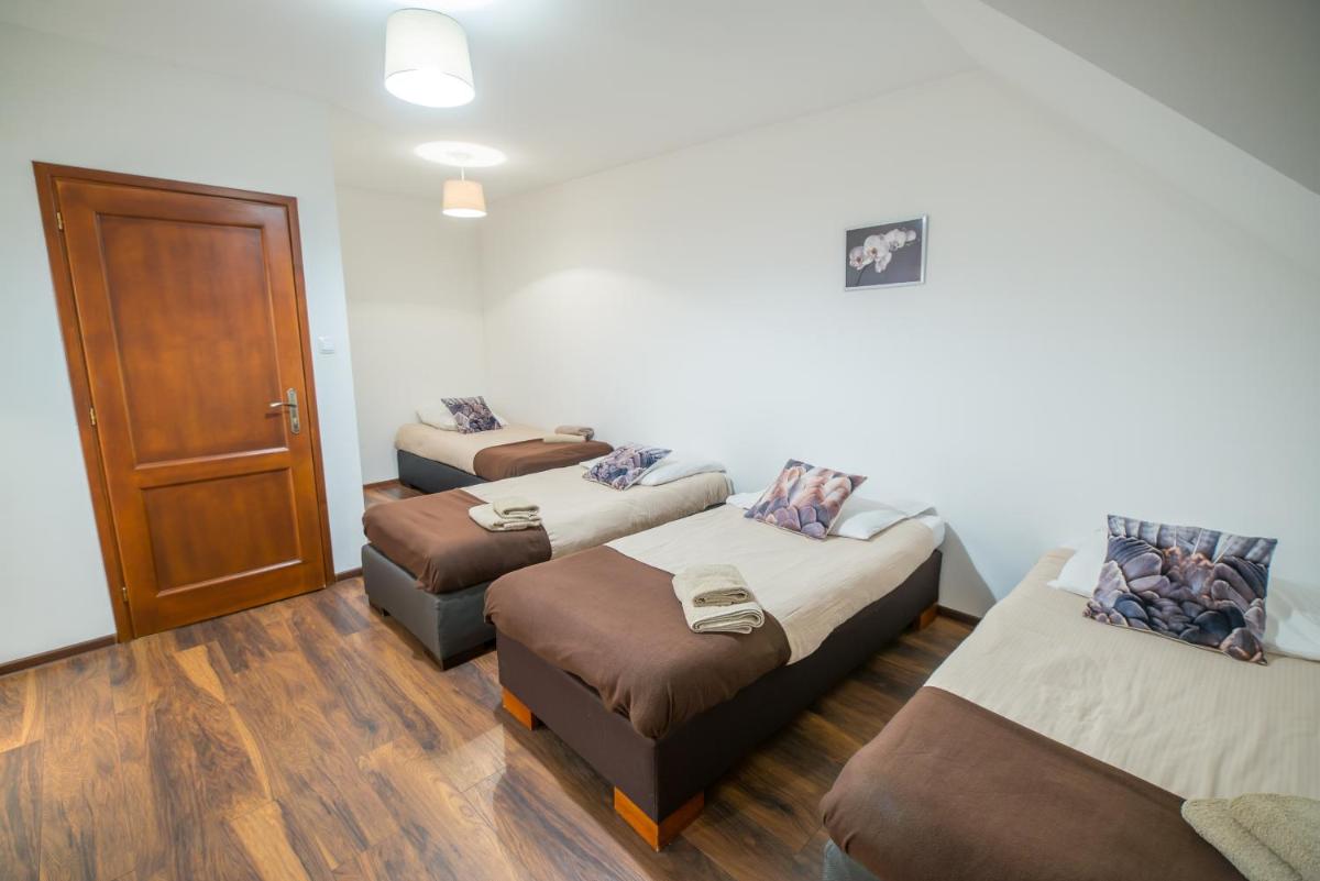 Family Room with Balcony photo 2