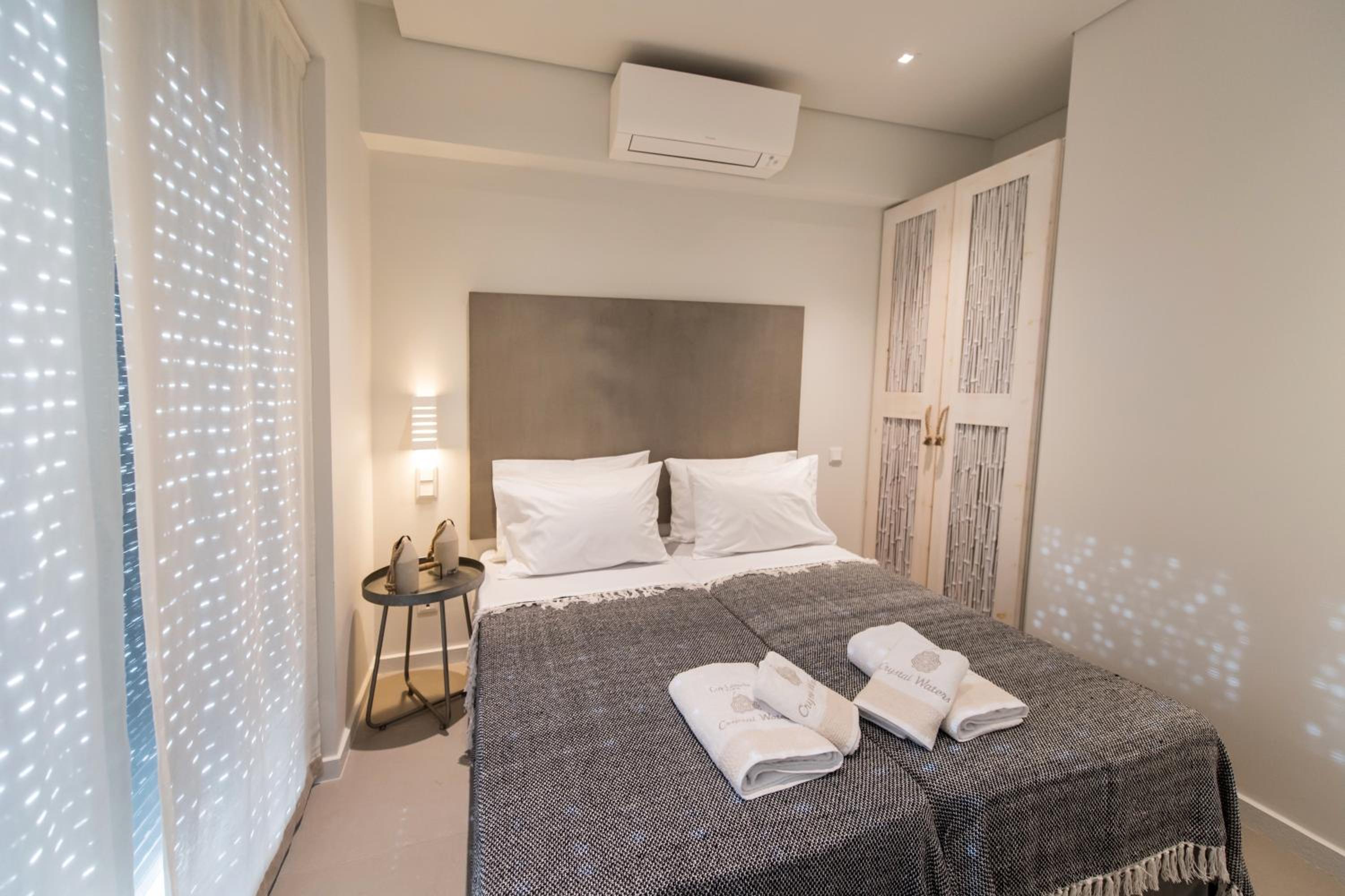 Deluxe suite with private pool and garden view - Photo 10