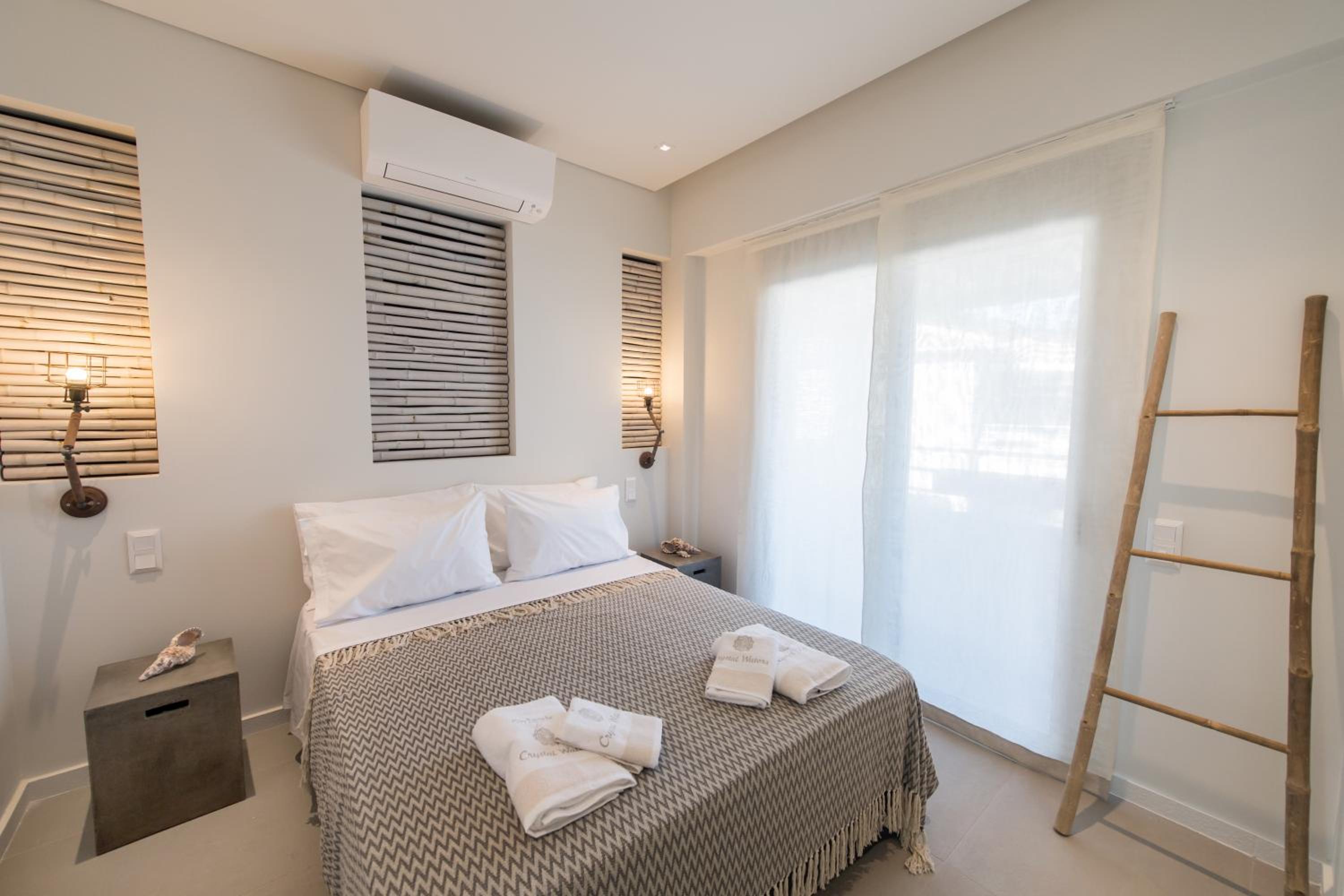 Deluxe suite with private pool and garden view - Photo 14