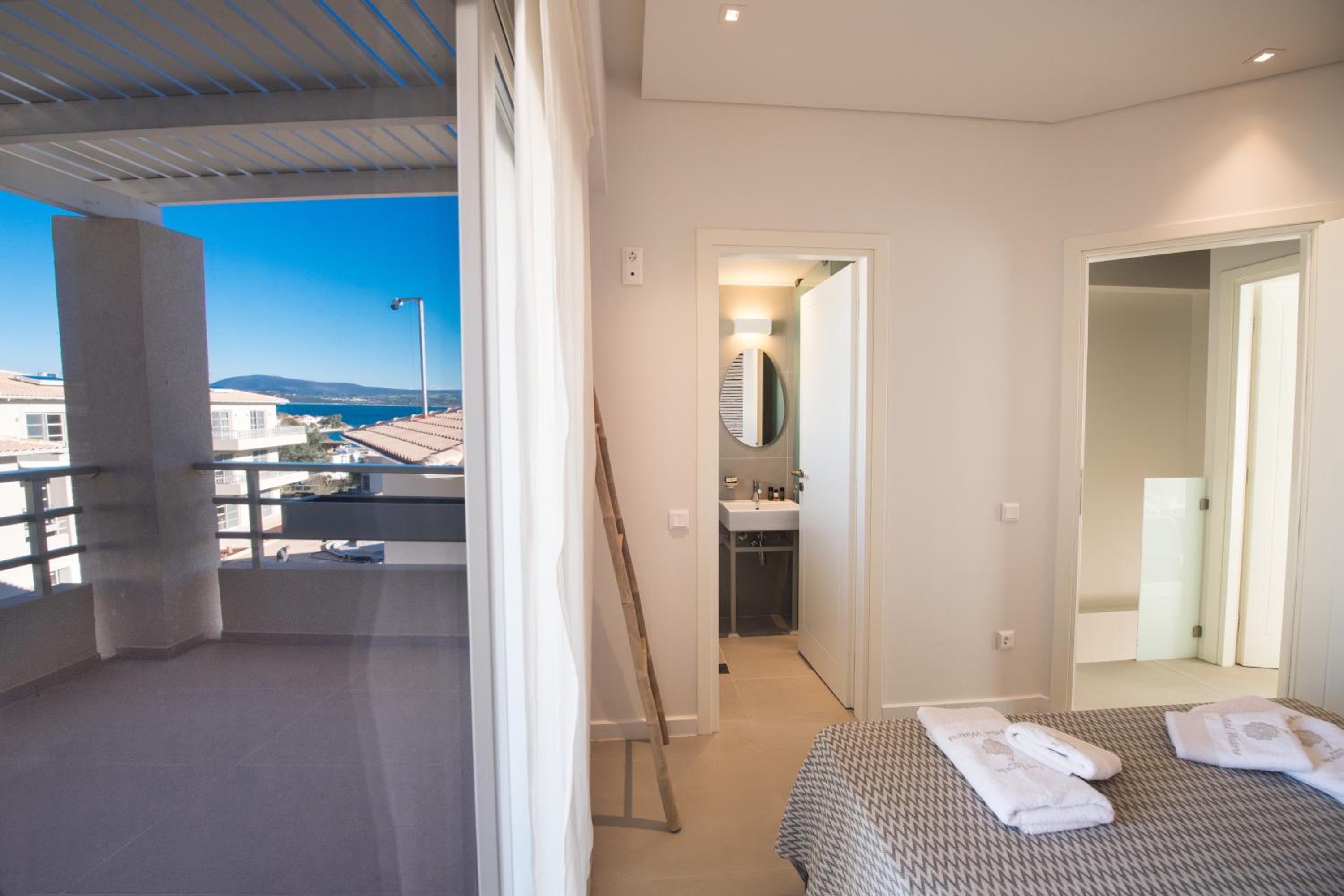 Deluxe suite with private pool and garden view - Photo 20