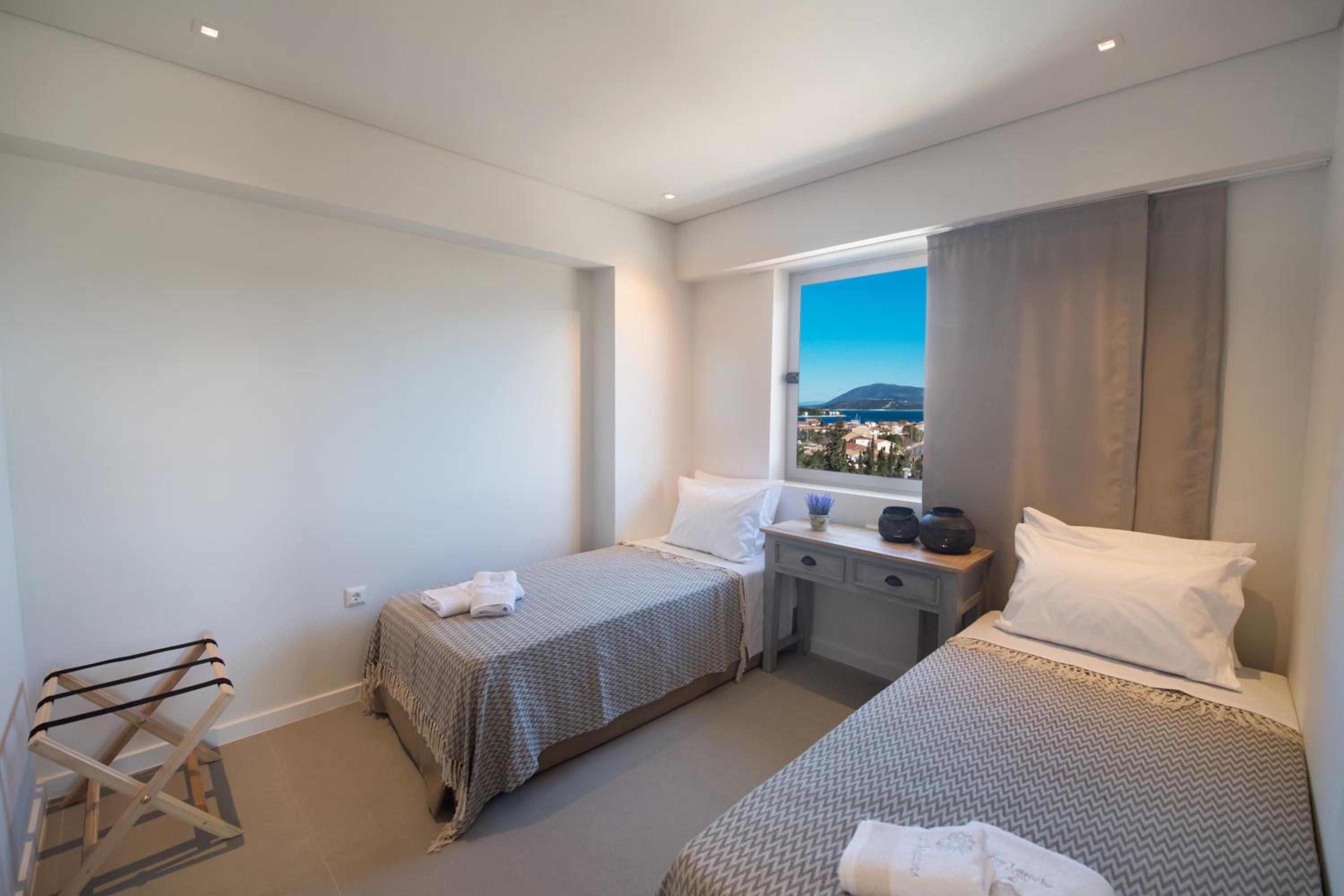 Penthouse Suite with Sea View - Photo 8