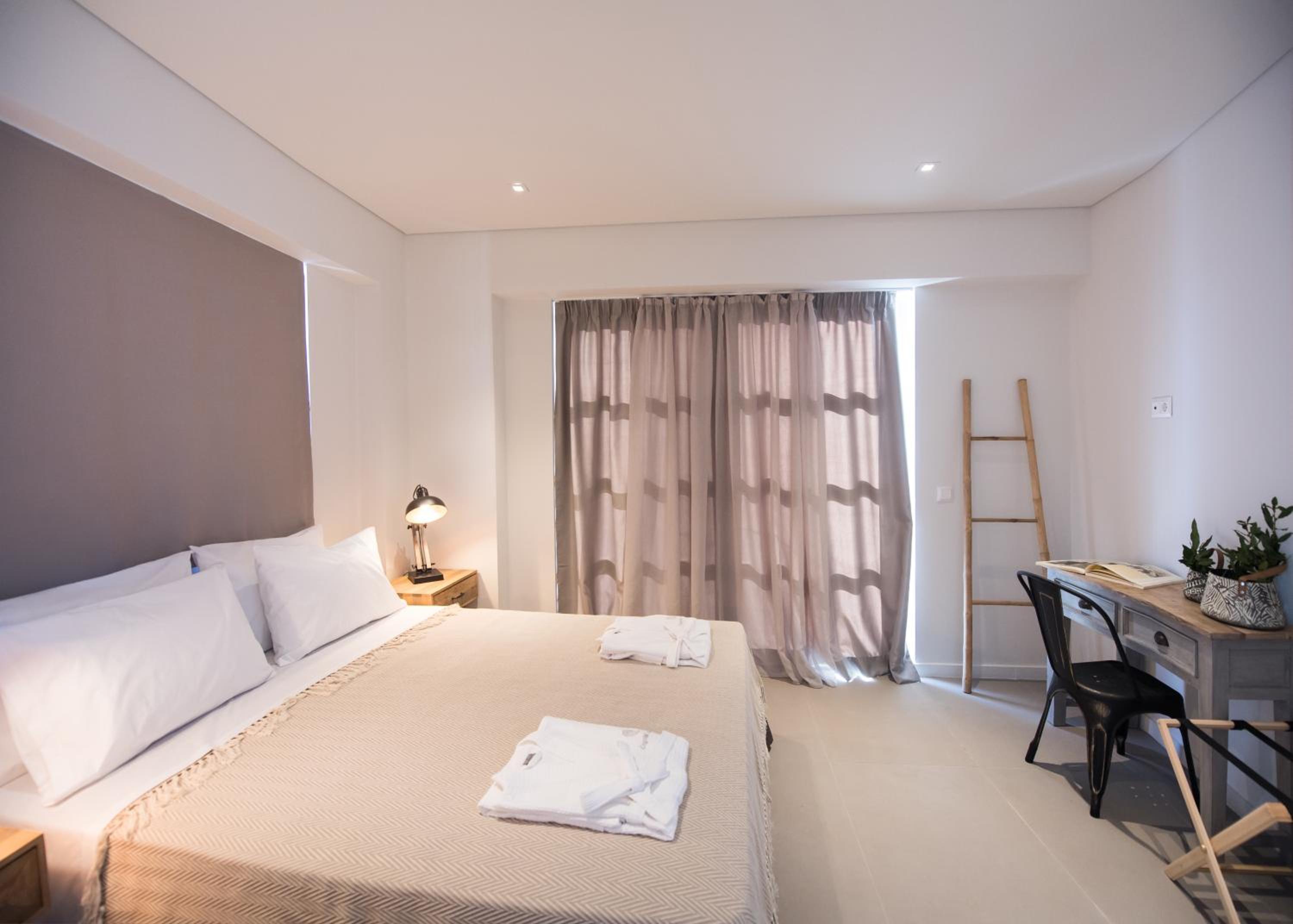 Penthouse Suite with Sea View - Photo 9