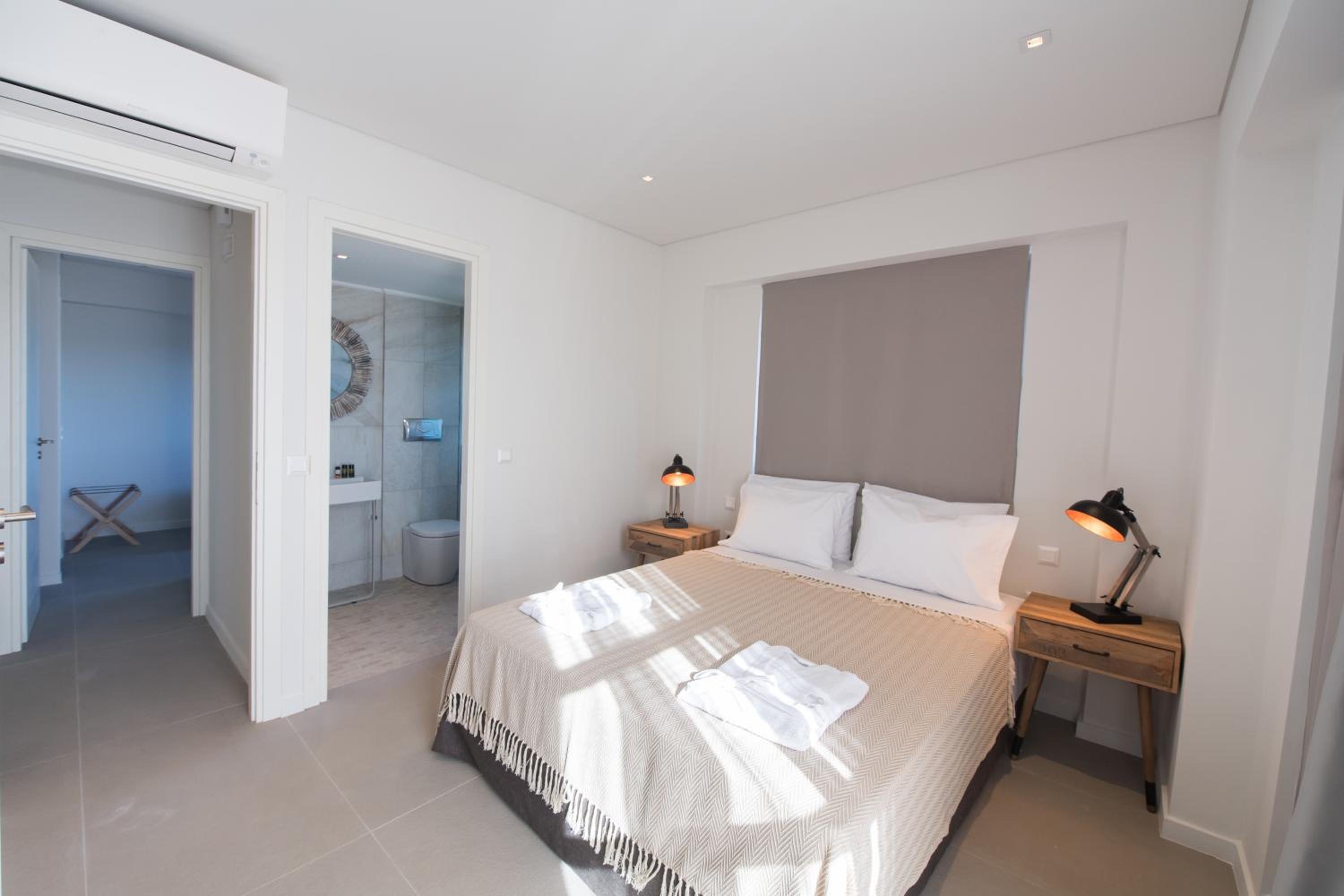 Penthouse Suite with Sea View - Photo 4