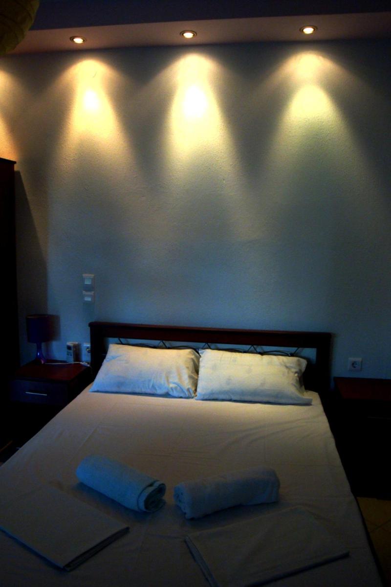 Apartment with Garden View - Photo 21