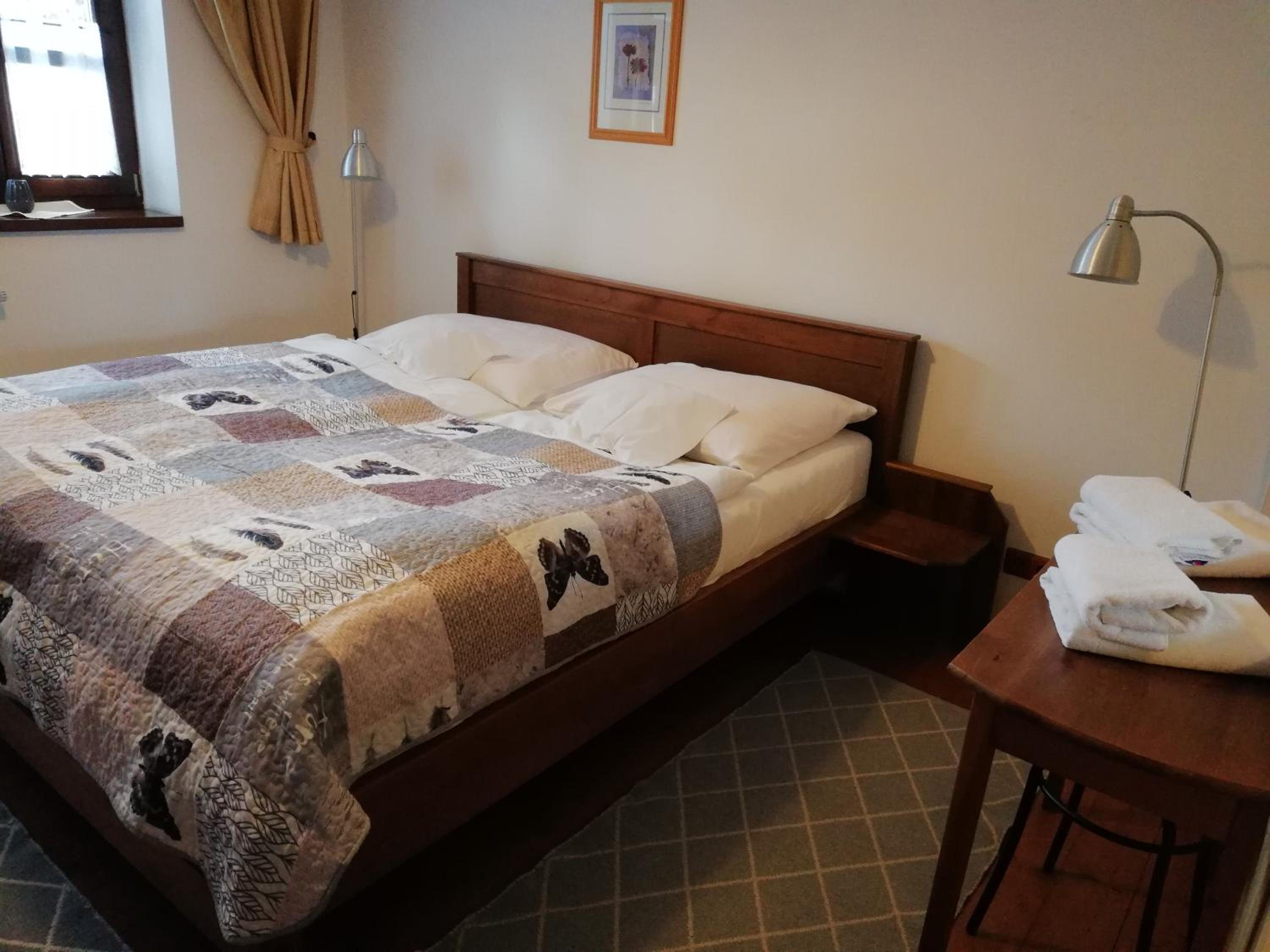 Double Room - Photo 8