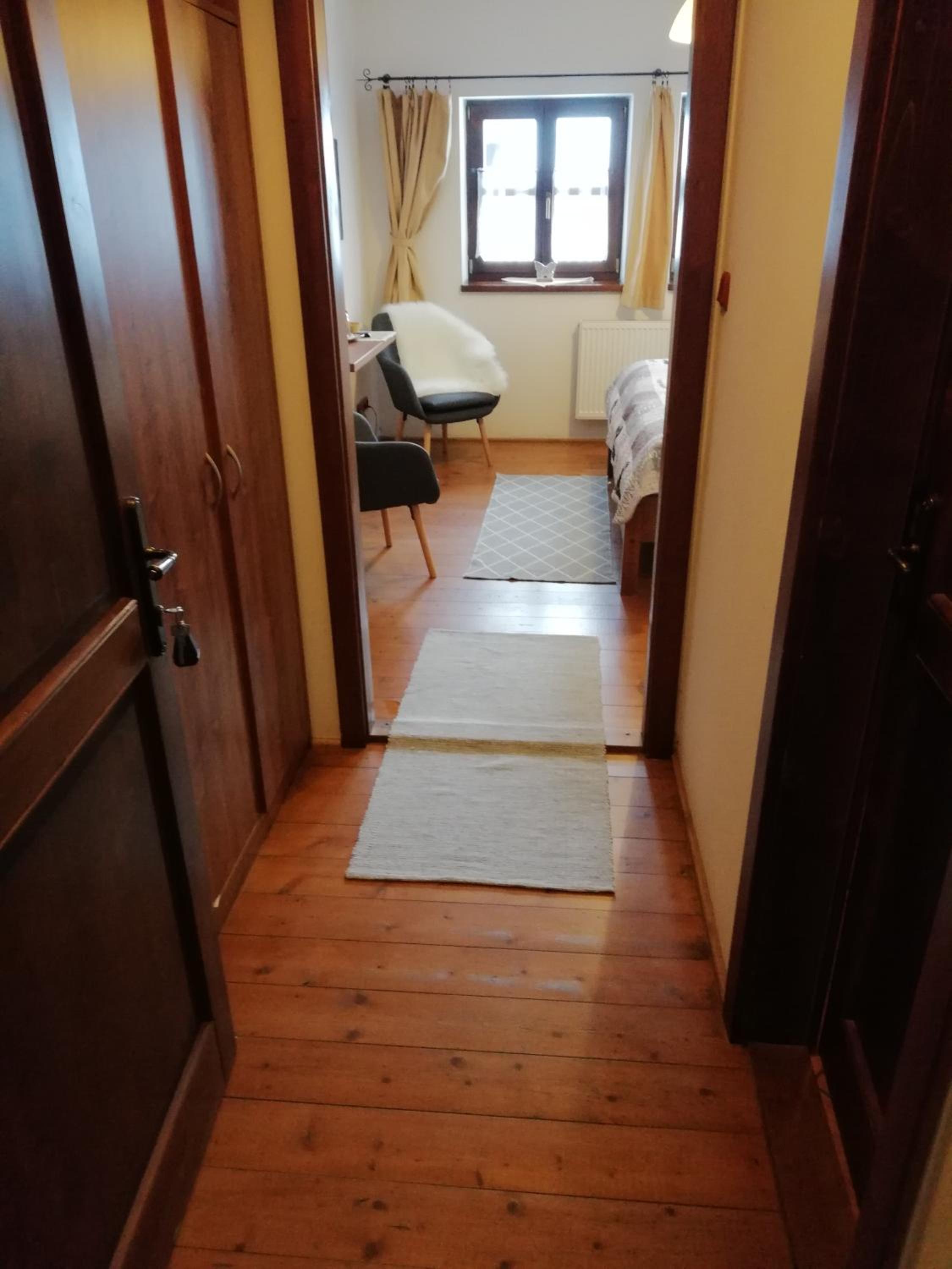 Double Room - Photo 5