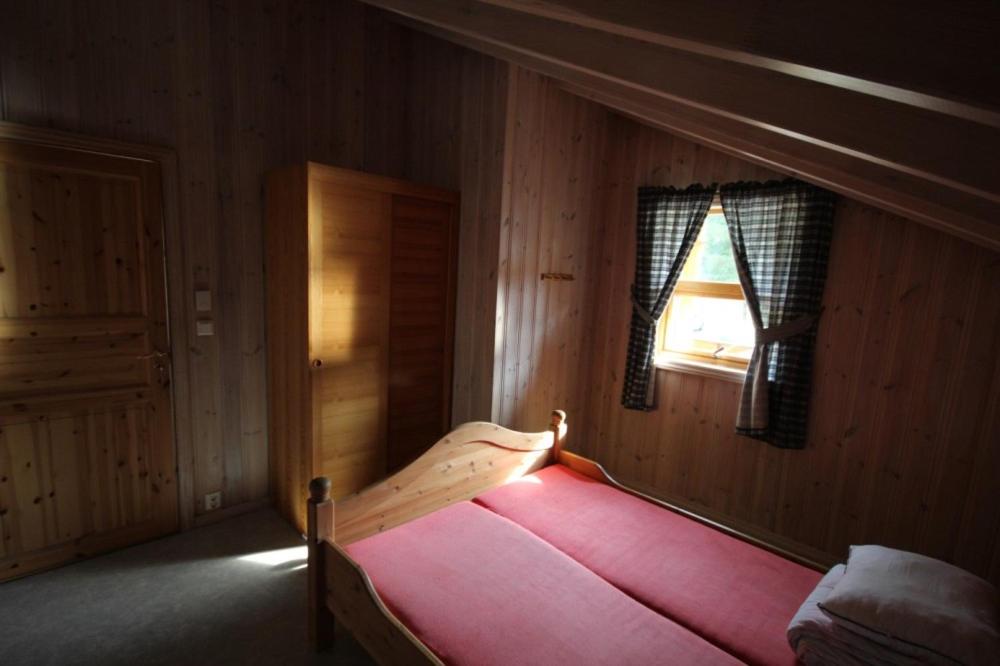 Two-Bedroom Apartment with Private Bathroom  - Photo 4