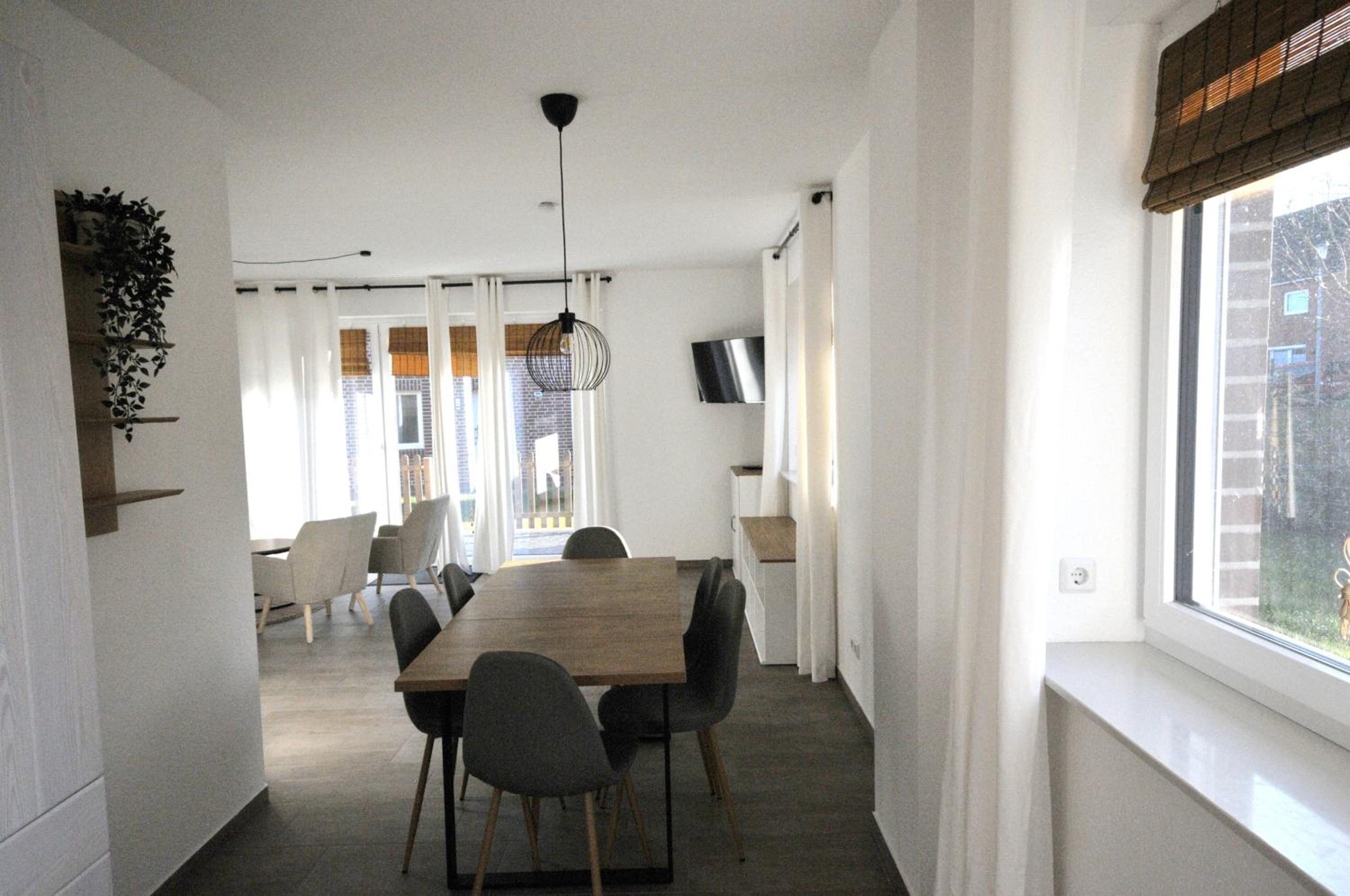 Two-Bedroom House photo 3
