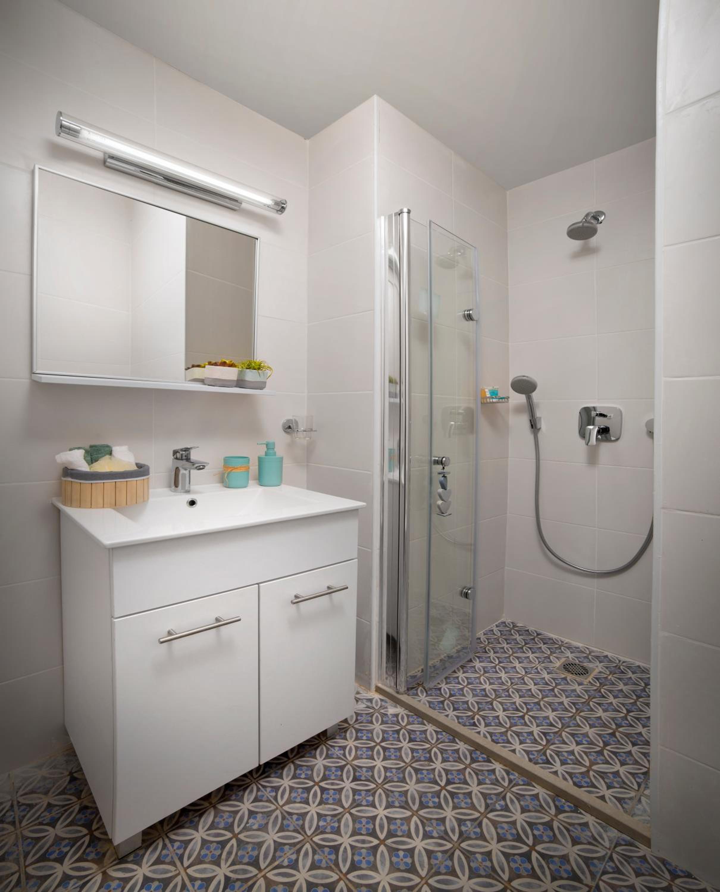 Family Suite (2 Adults + 1 Child) photo 2