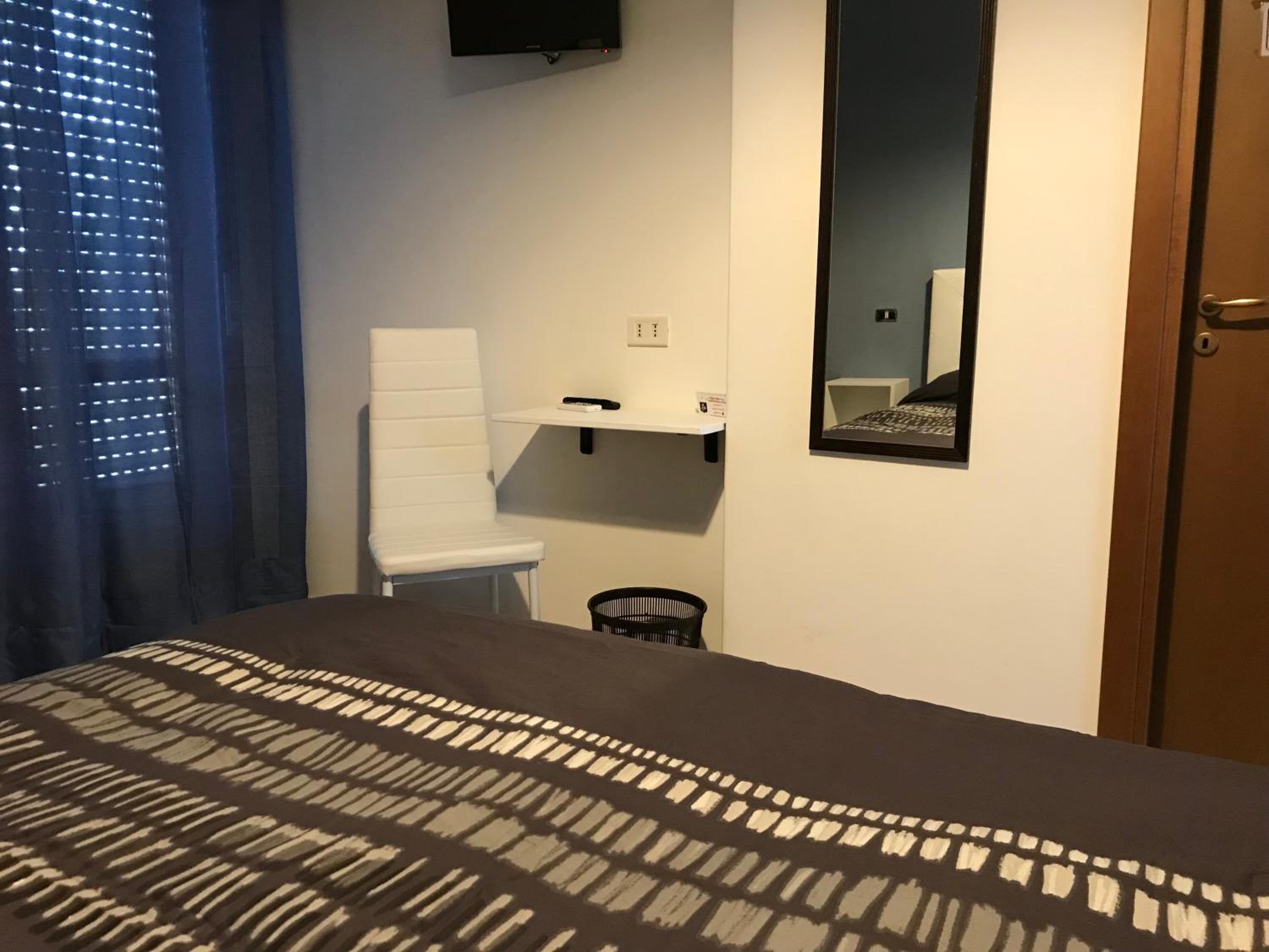 Quadruple Room - Photo 6
