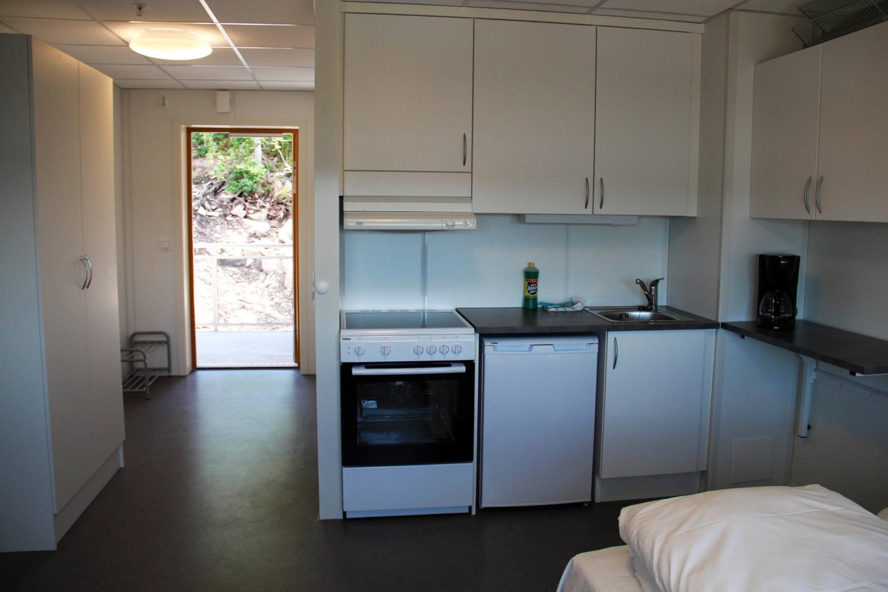 Studio Apartment - Photo 8