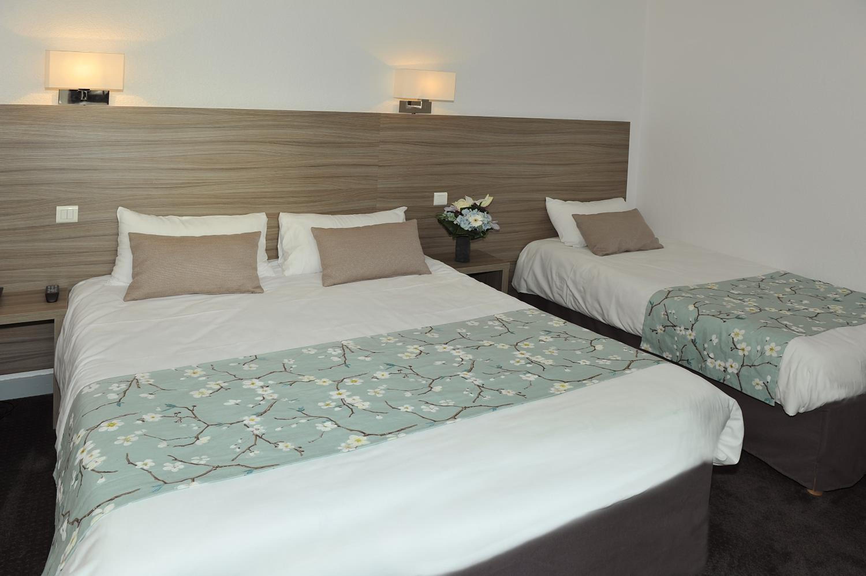 Triple Room (3 Adults) photo 3