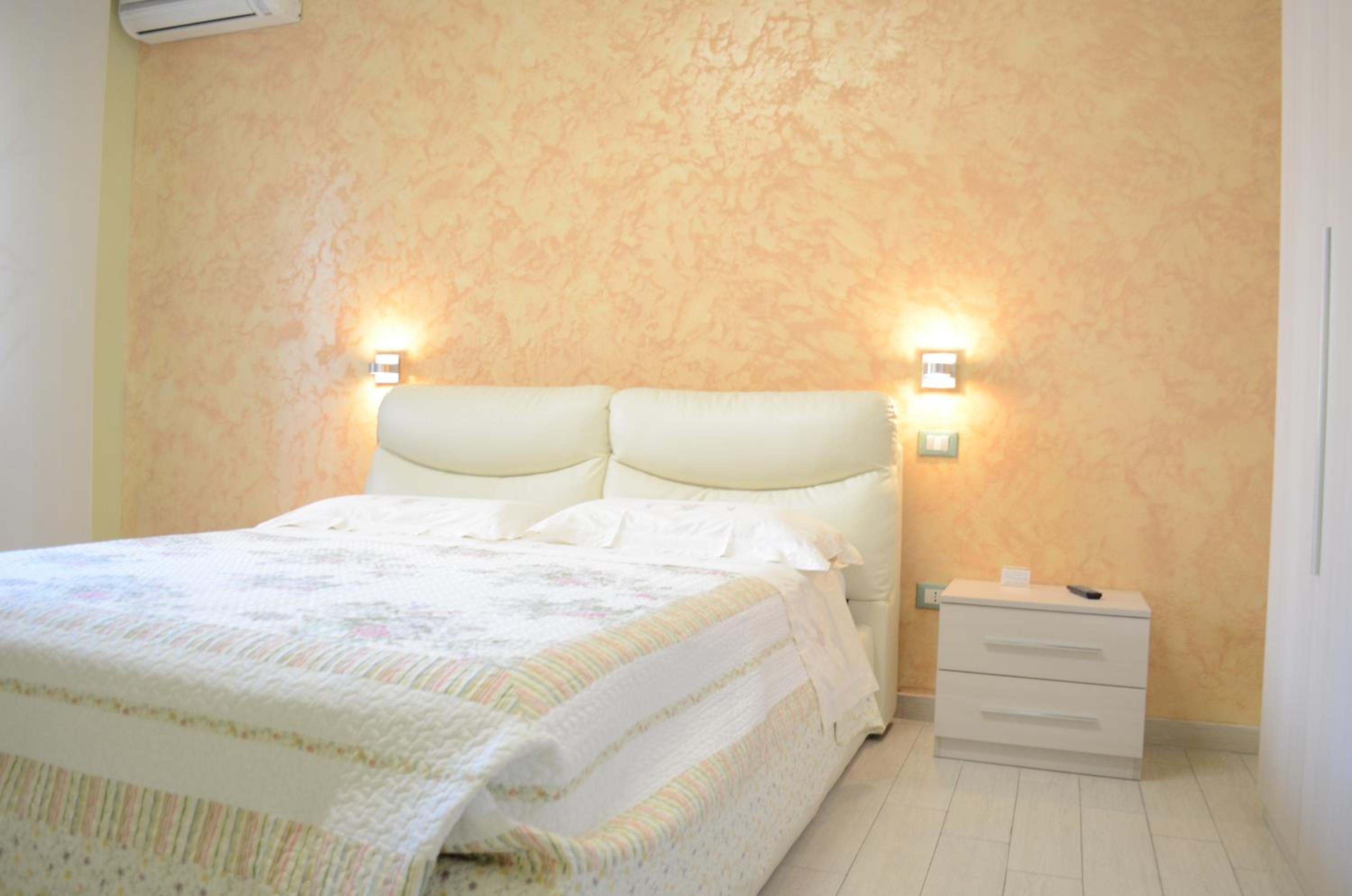 Double Room - Photo 4