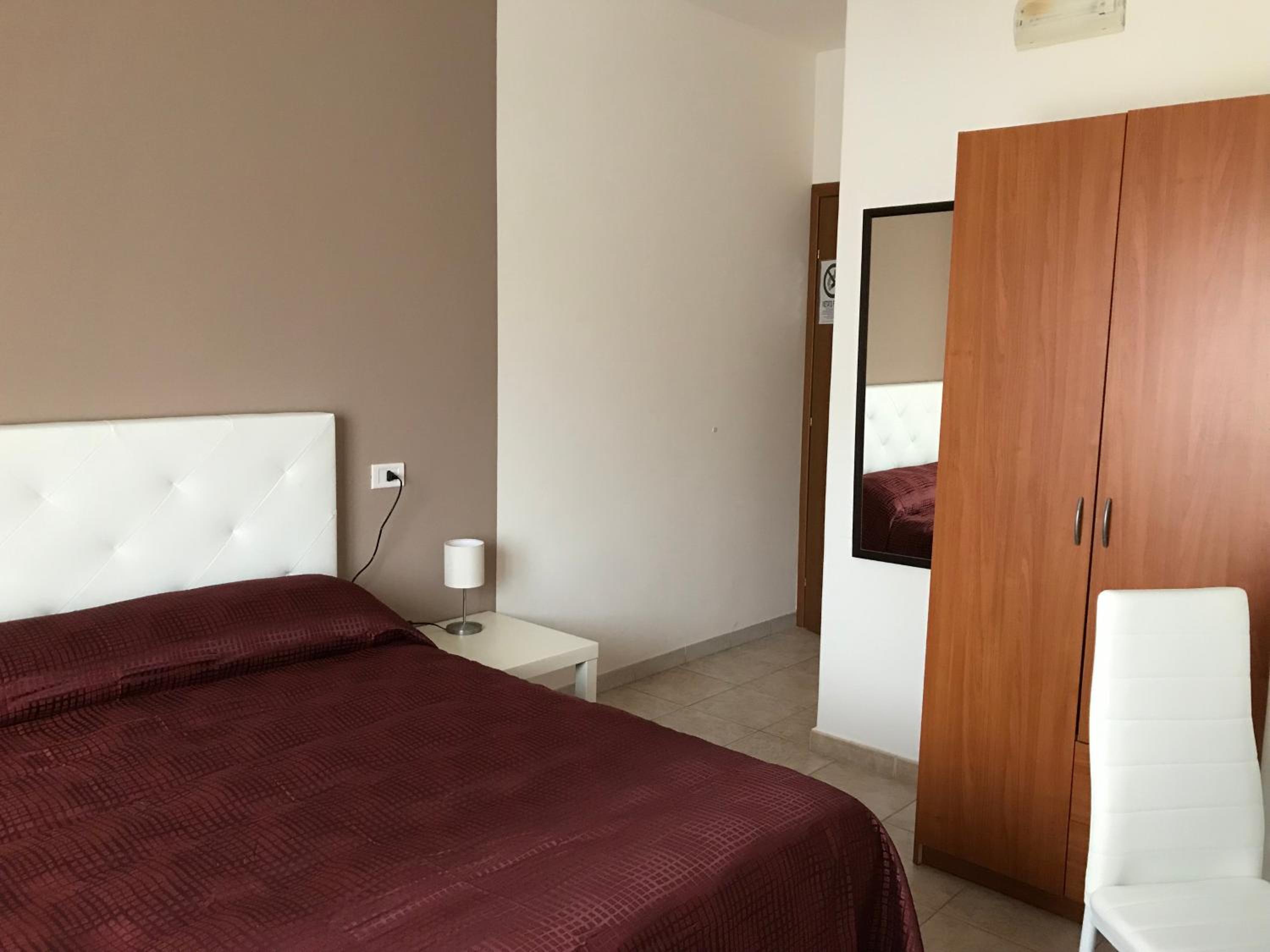 Double Room - Photo 14
