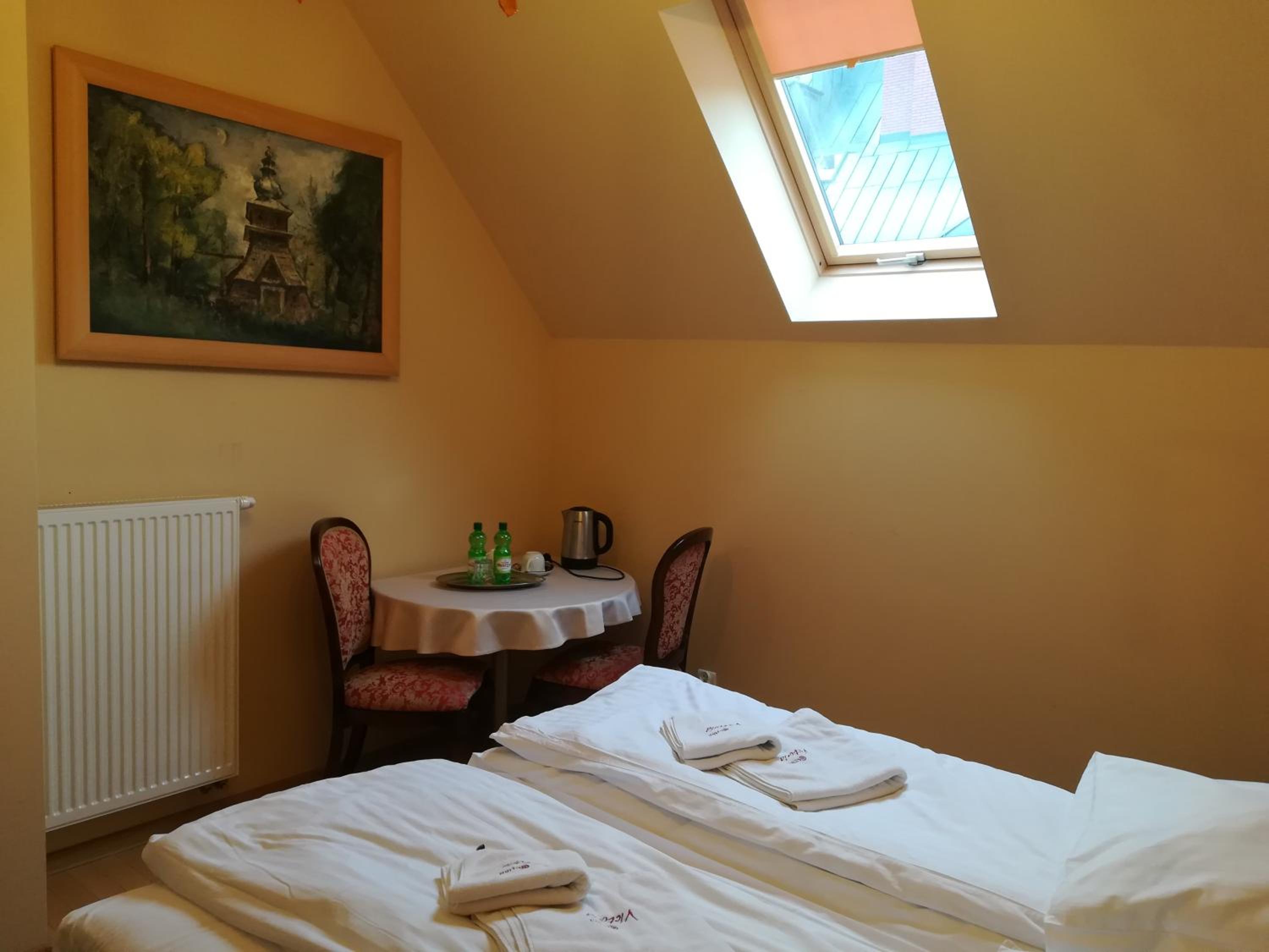 Economy Double Room - Photo 3