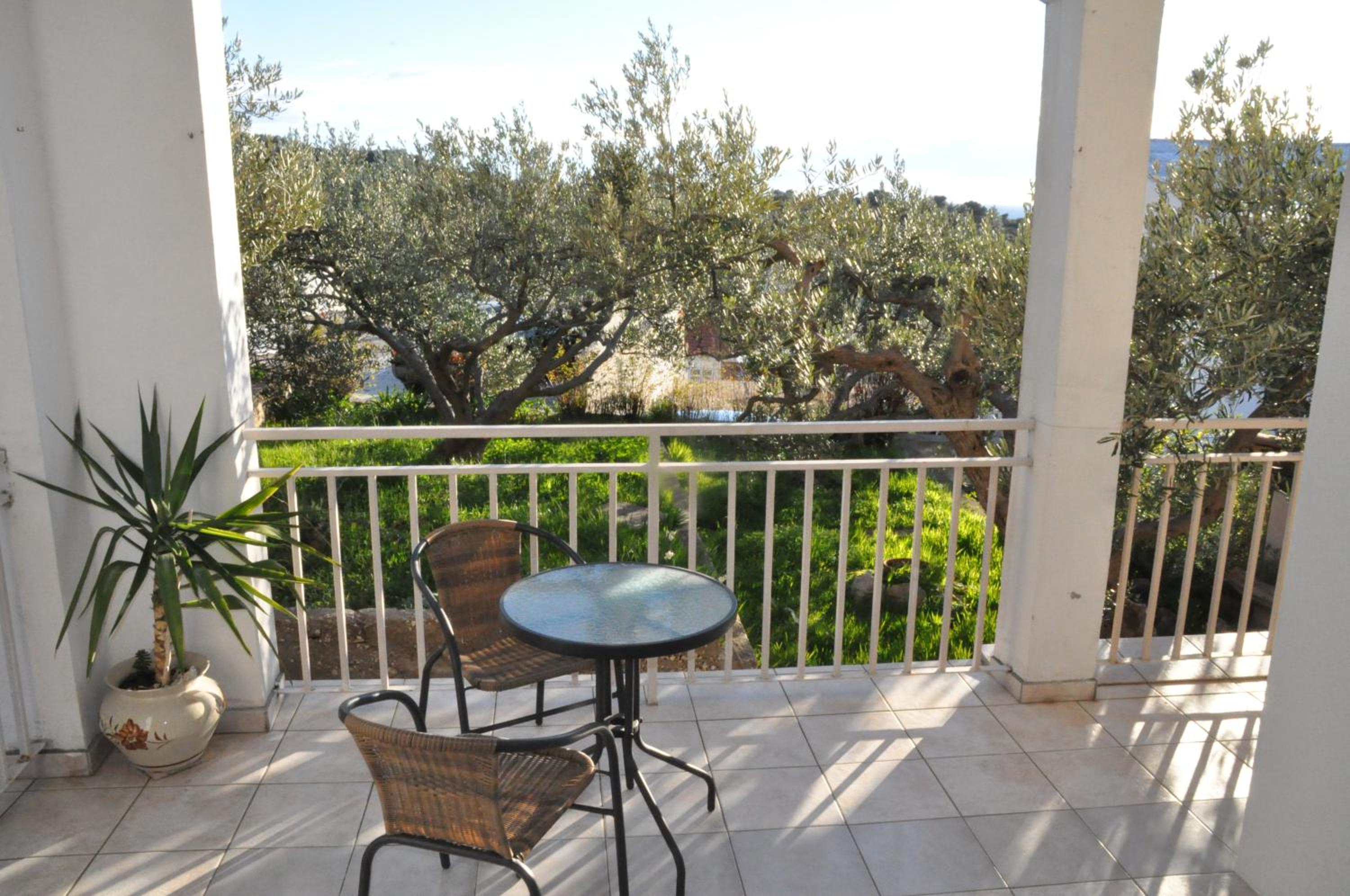 Apartment - Ground Floor - Photo 4