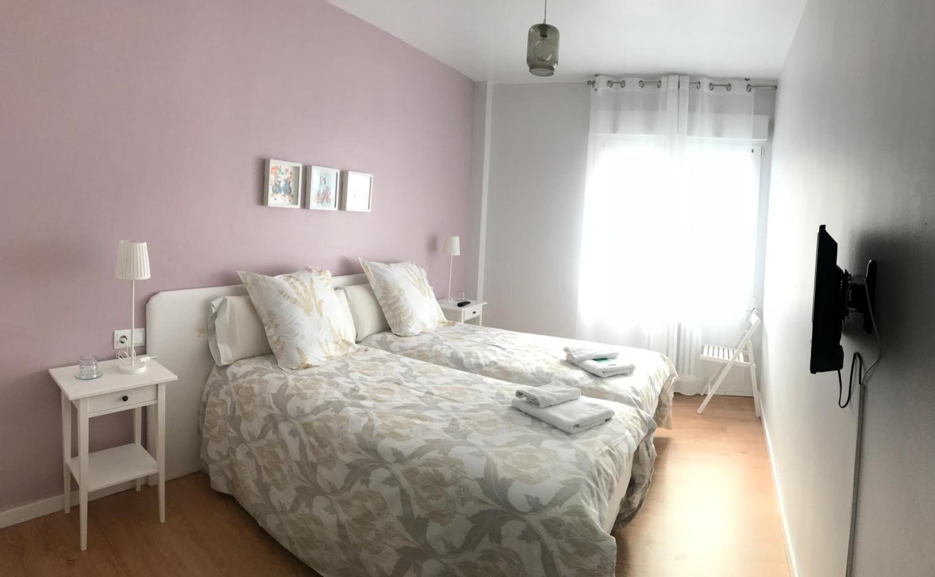 Twin Room - Photo 6