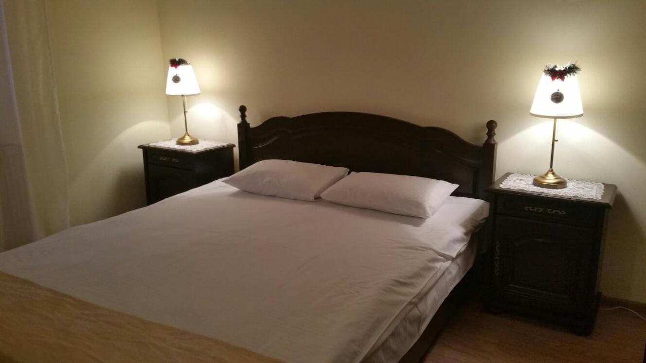 Double Room - Photo 2