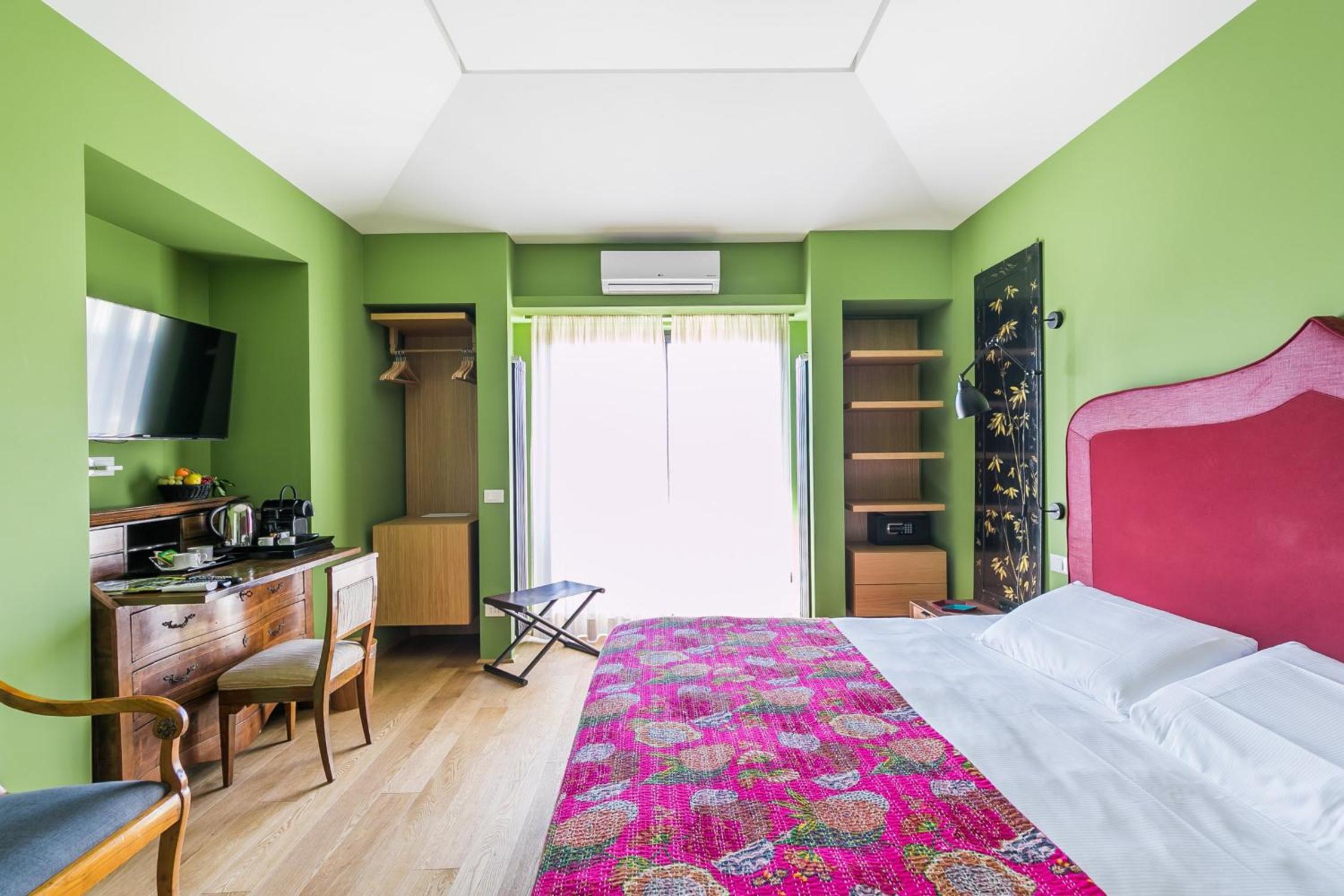 Deluxe Double Room with Terrace photo 1