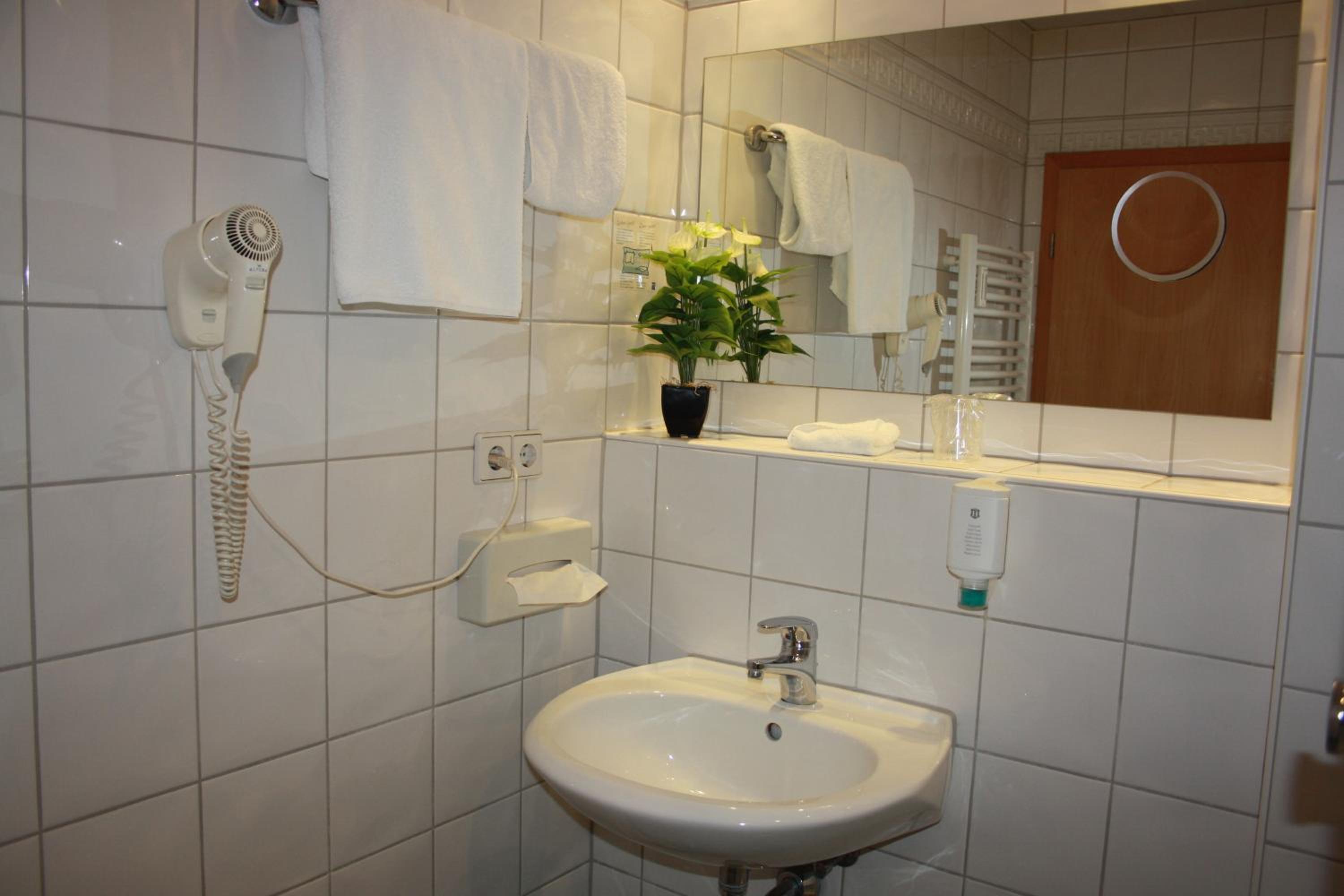 Single Room photo 3