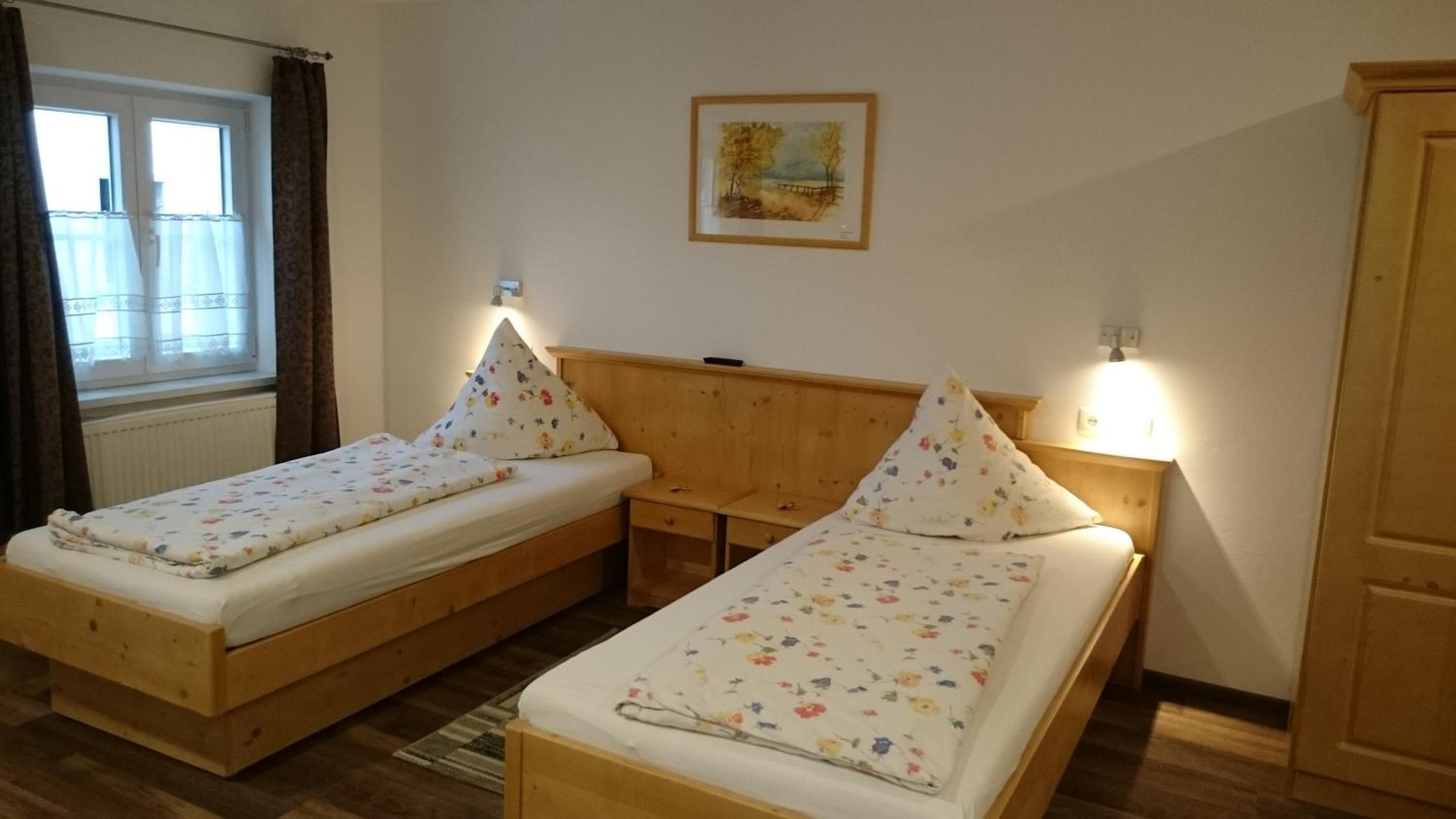 Double or Twin Room with Bathroom photo 3