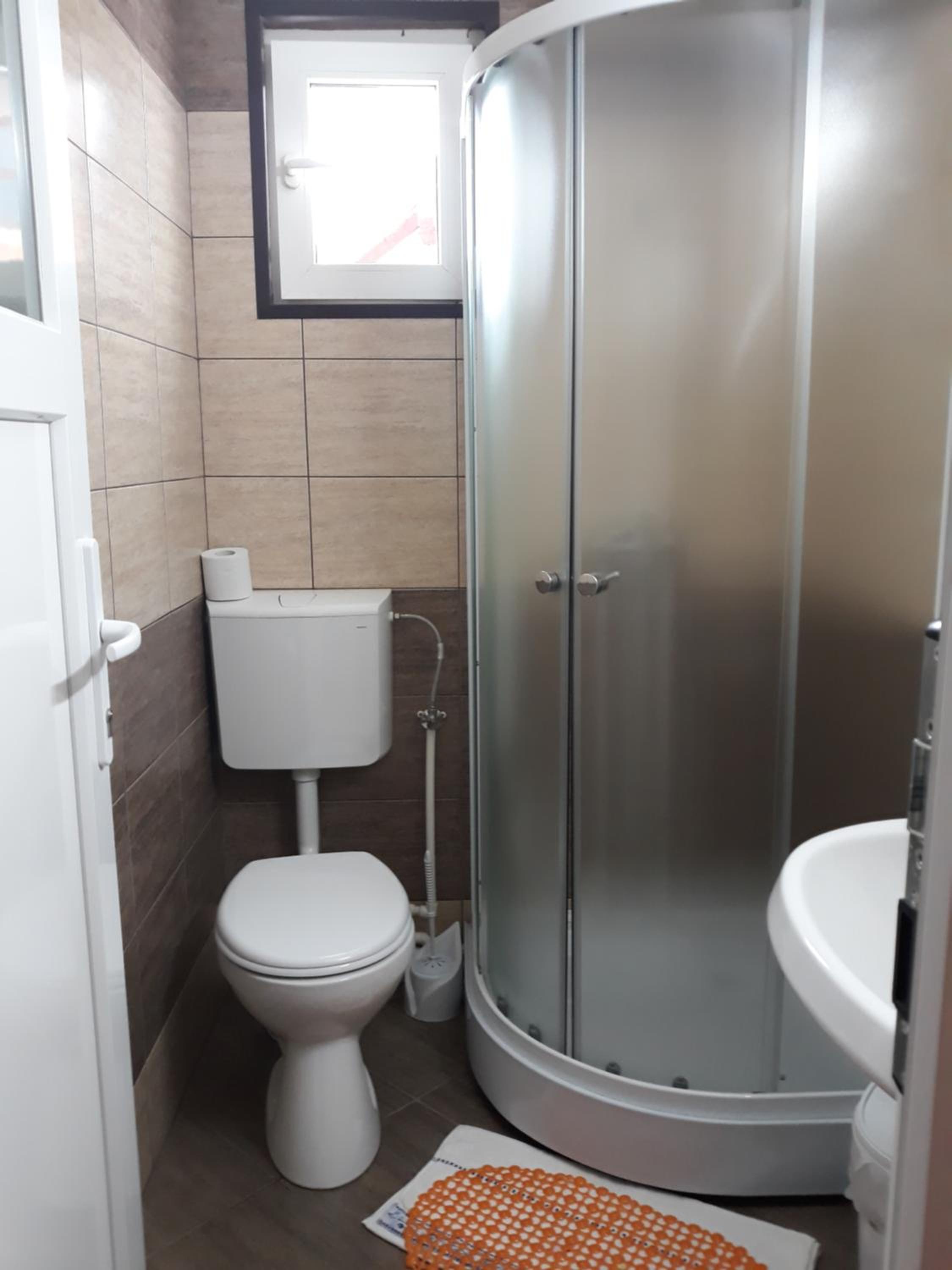 Triple Room with Private Bathroom photo 3