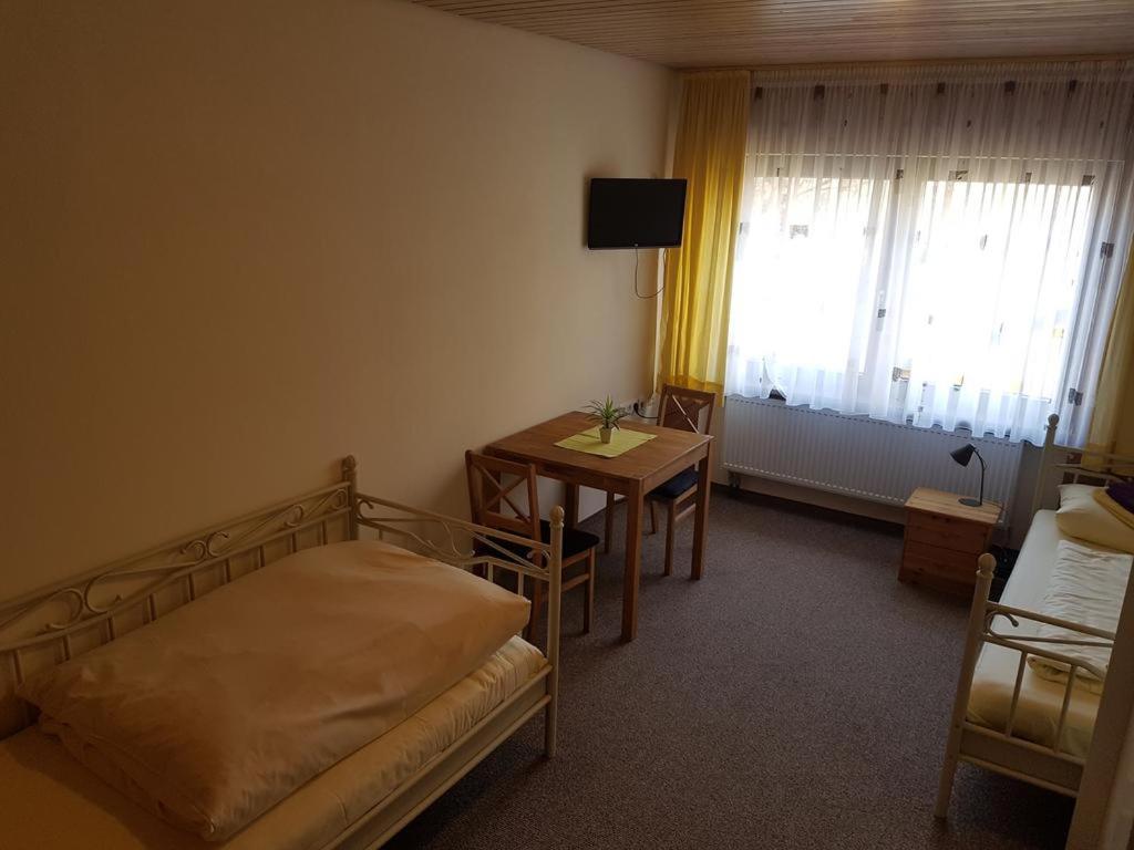 Twin Room with Shower photo 1