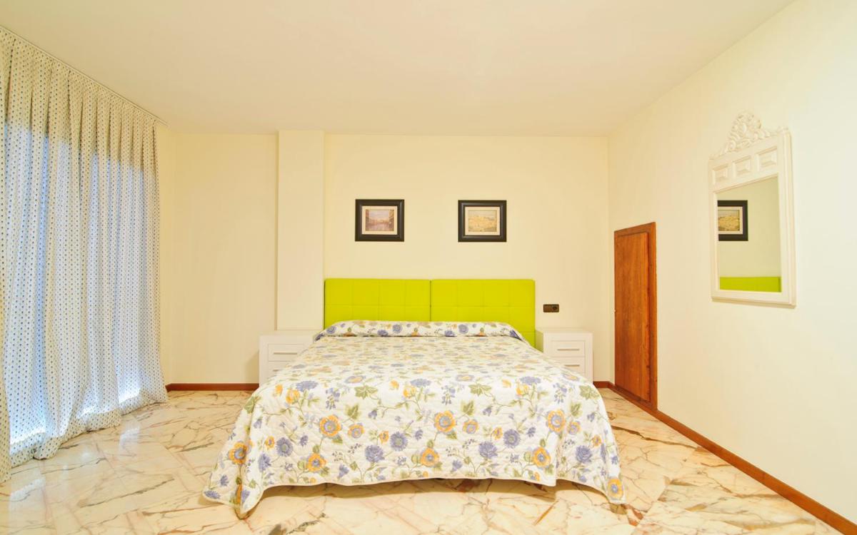 Deluxe Apartment photo 1