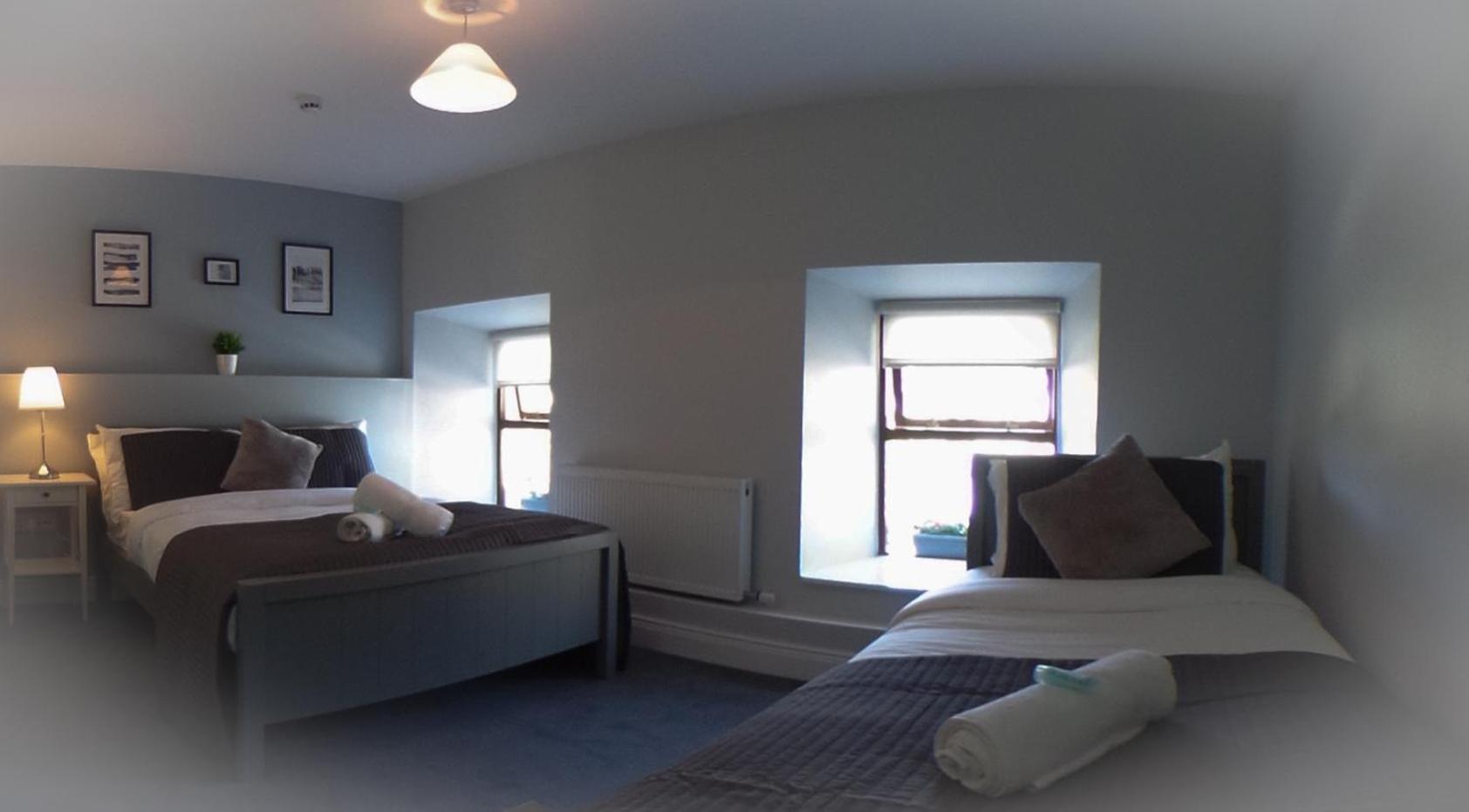 Double or Twin Room with Private Bathroom photo 1