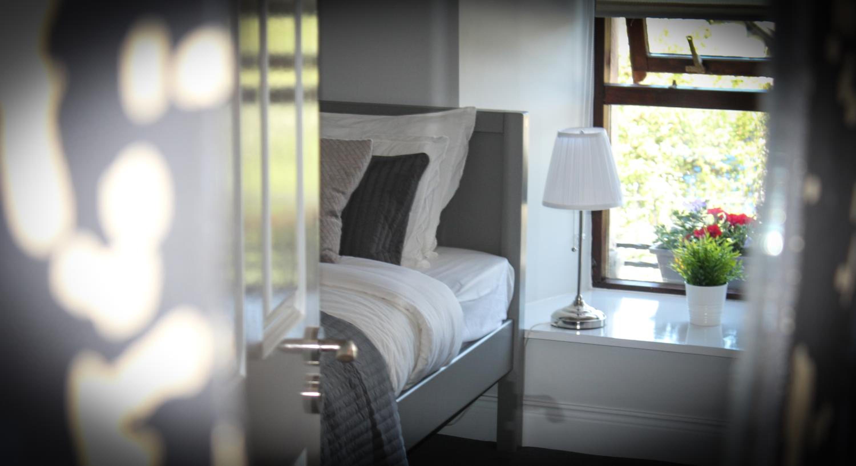 Double or Twin Room with Private Bathroom photo 2