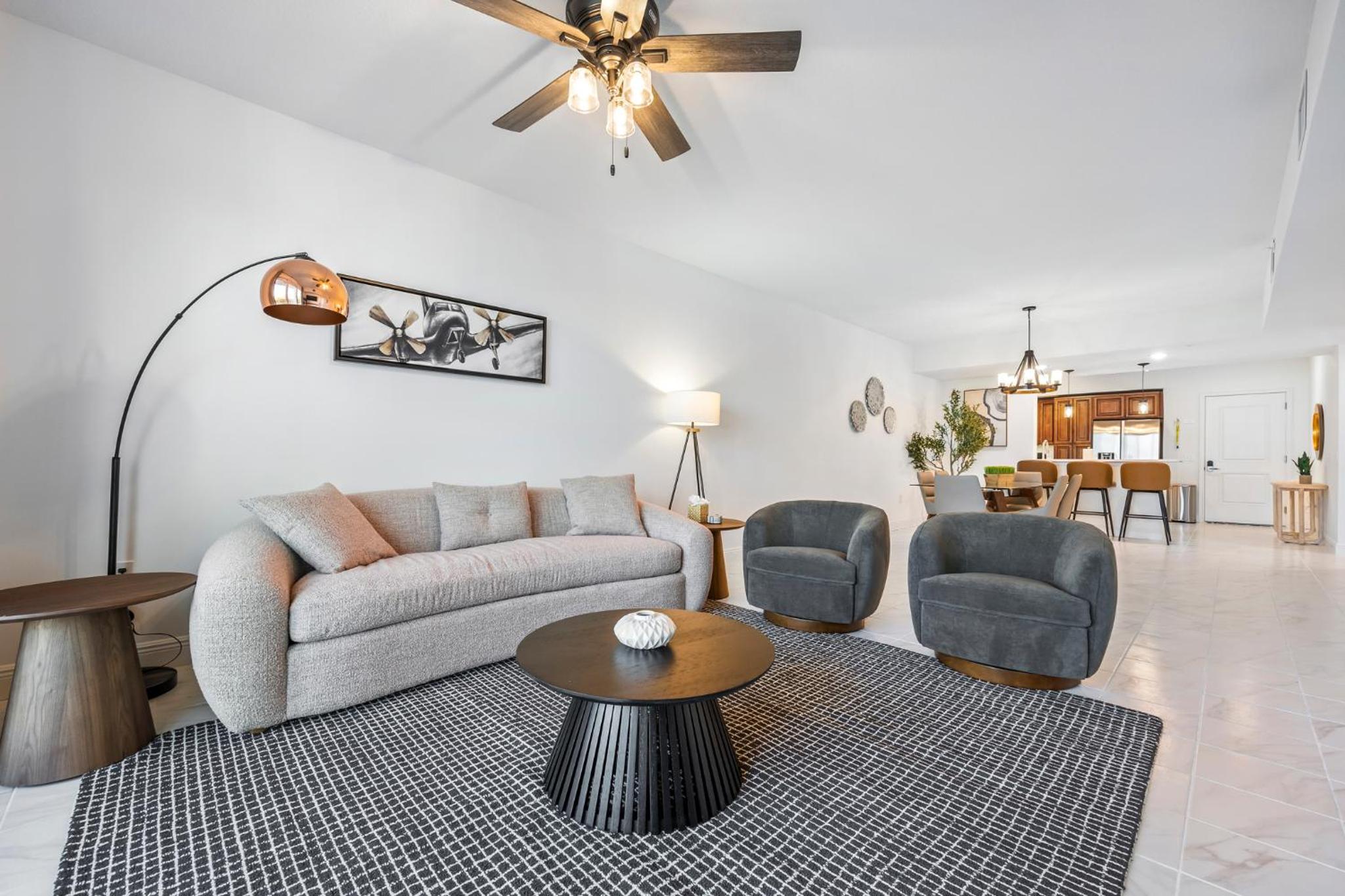 Two-Bedroom Deluxe Apartment with Balcony
