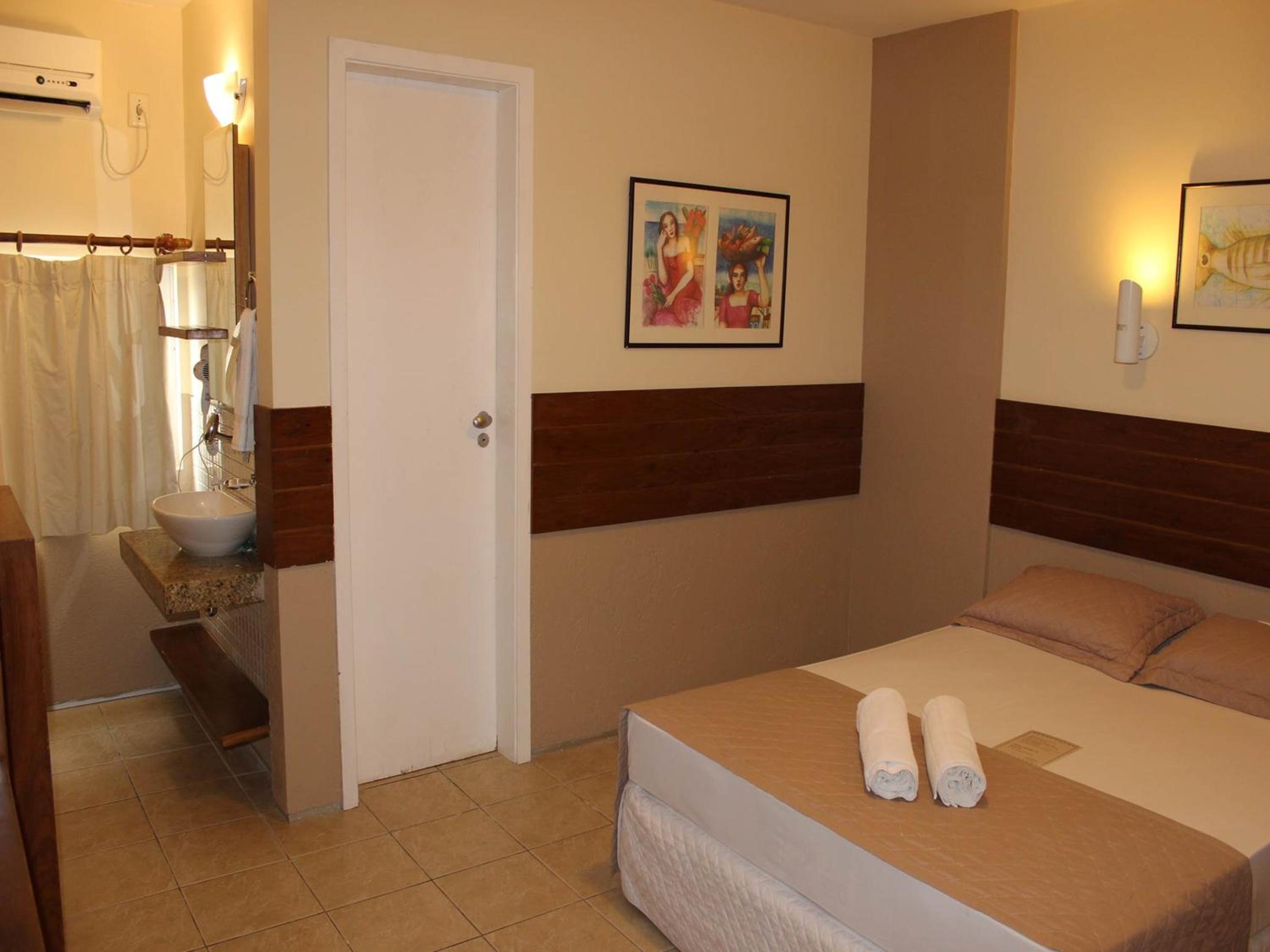 Standard Double Room - Photo 8