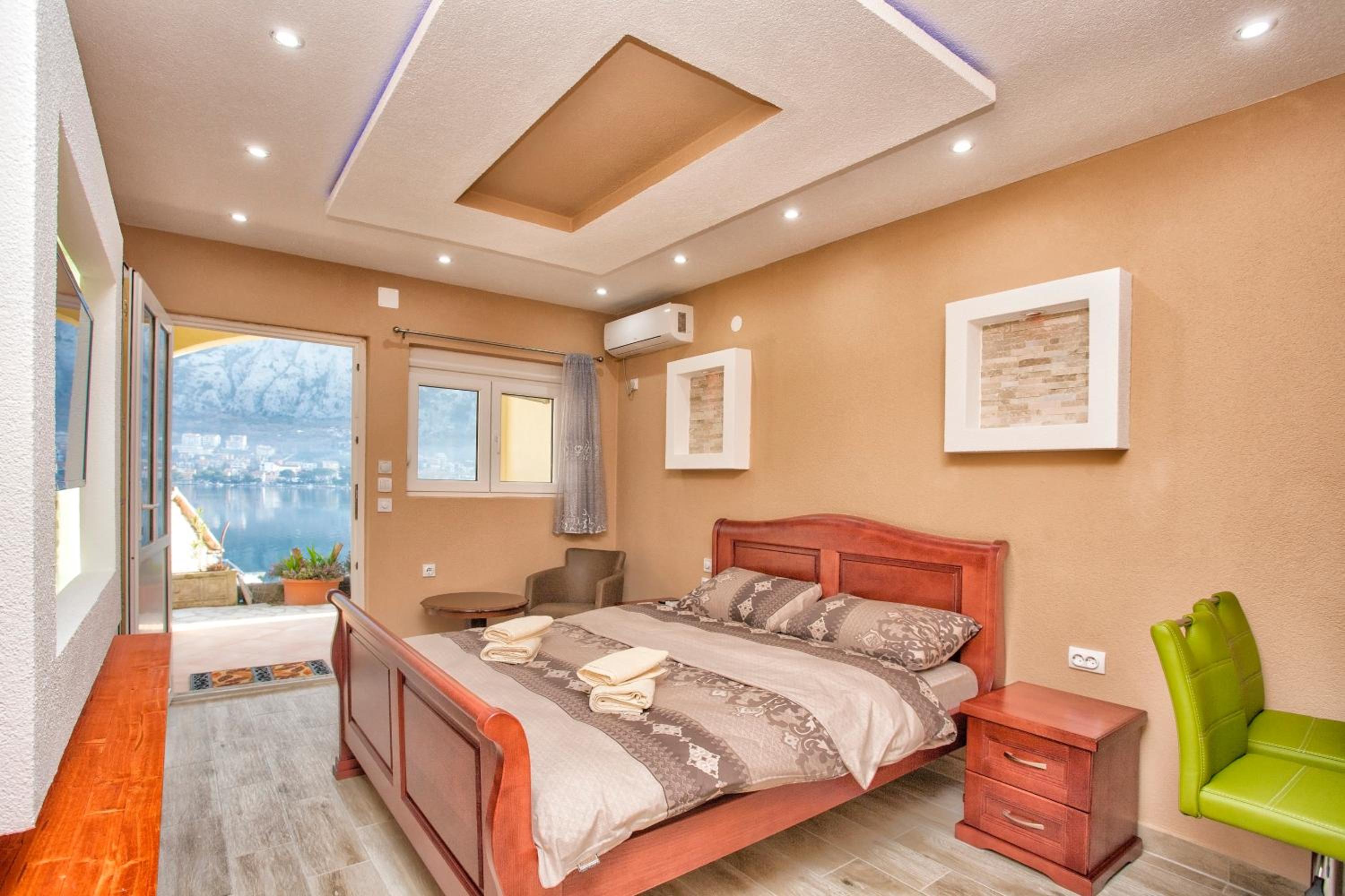 Studio Apartment with Sea View