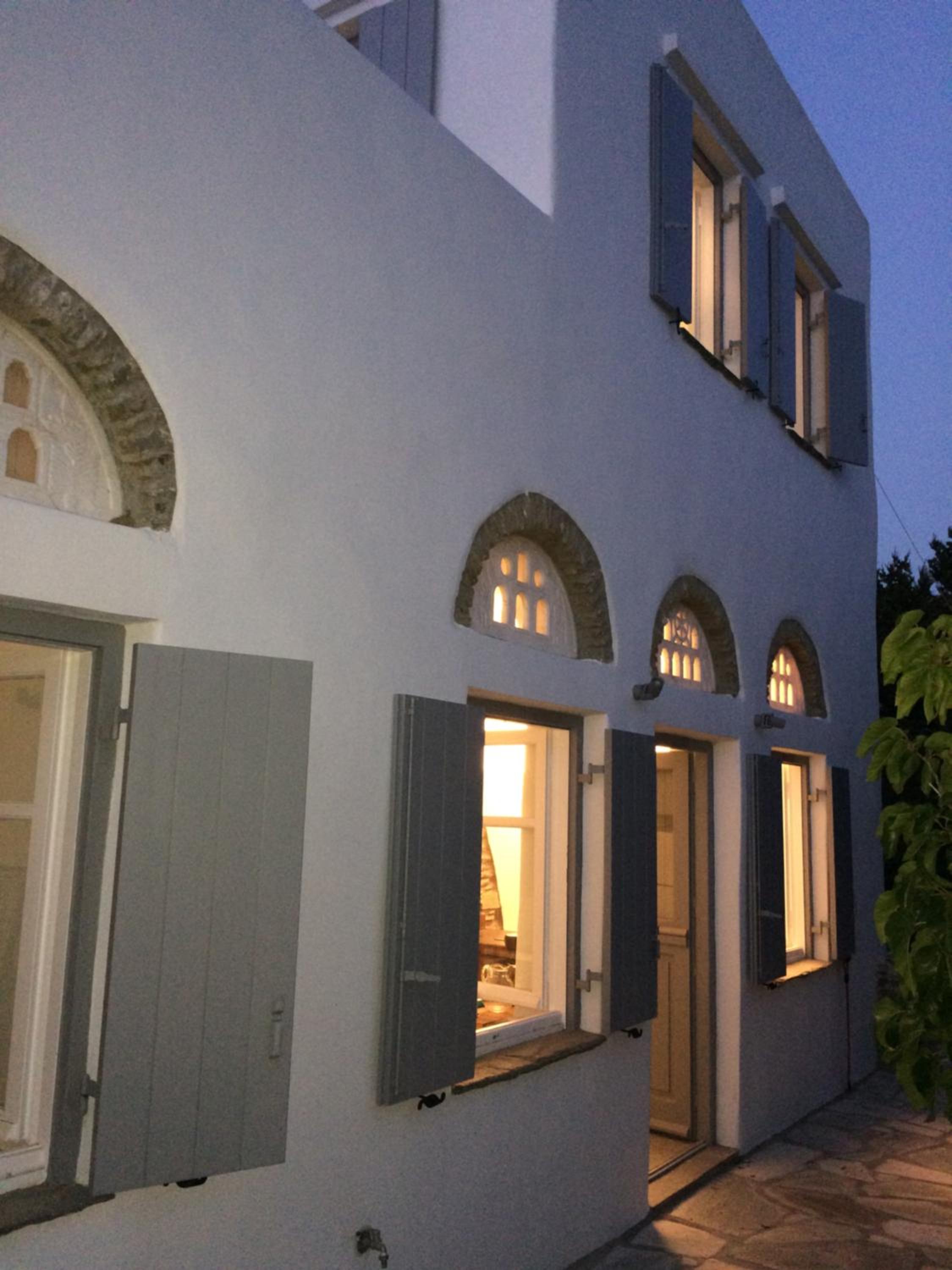 Villa photo 2