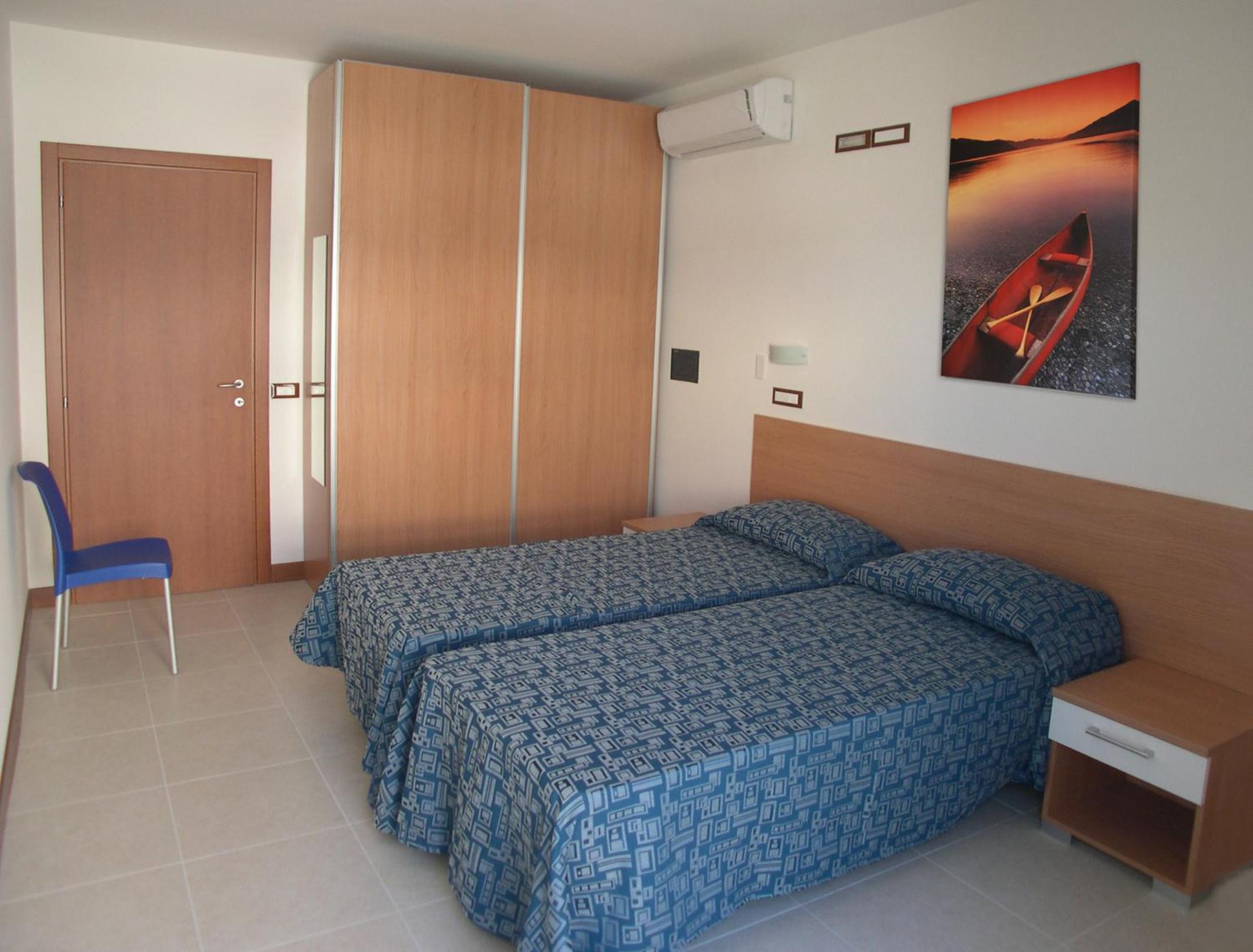 One-Bedroom Apartment - Annex photo 1